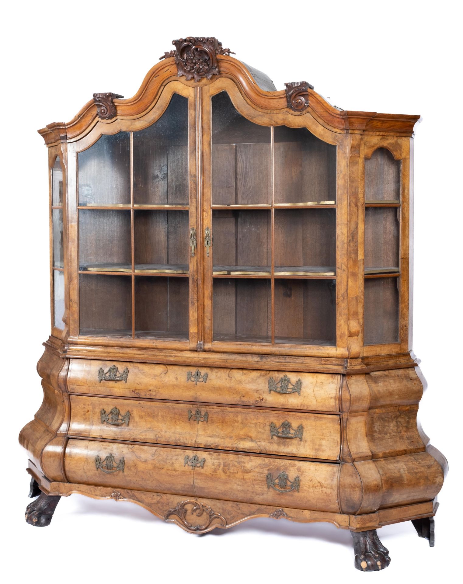 A Dutch ormolu-mounted burr-walnut display cabinet - Bild 2 aus 2