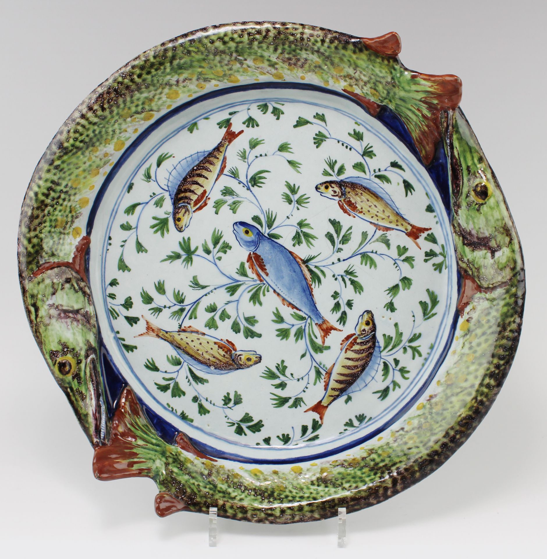 A pair of Delft pottery polychrome fish tureens 'snoeck terrines' - Image 6 of 11