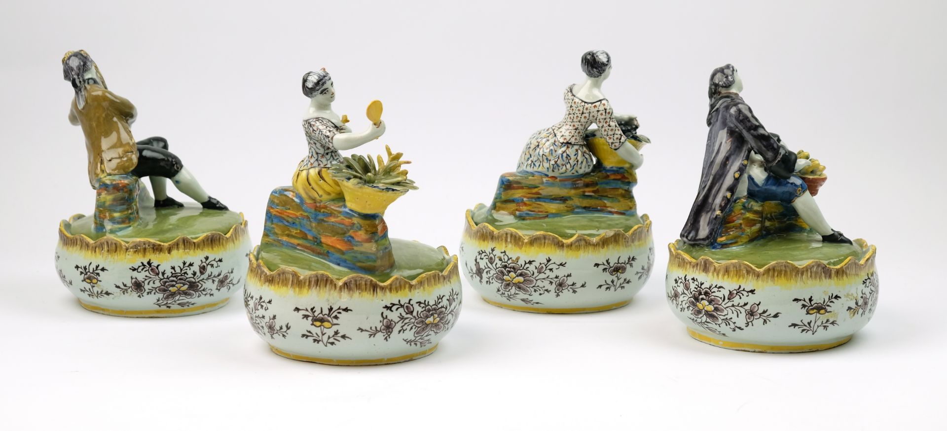 Four Delft polychrome pottery lidded dishes with figures 'The Four Seasons' - Bild 6 aus 9