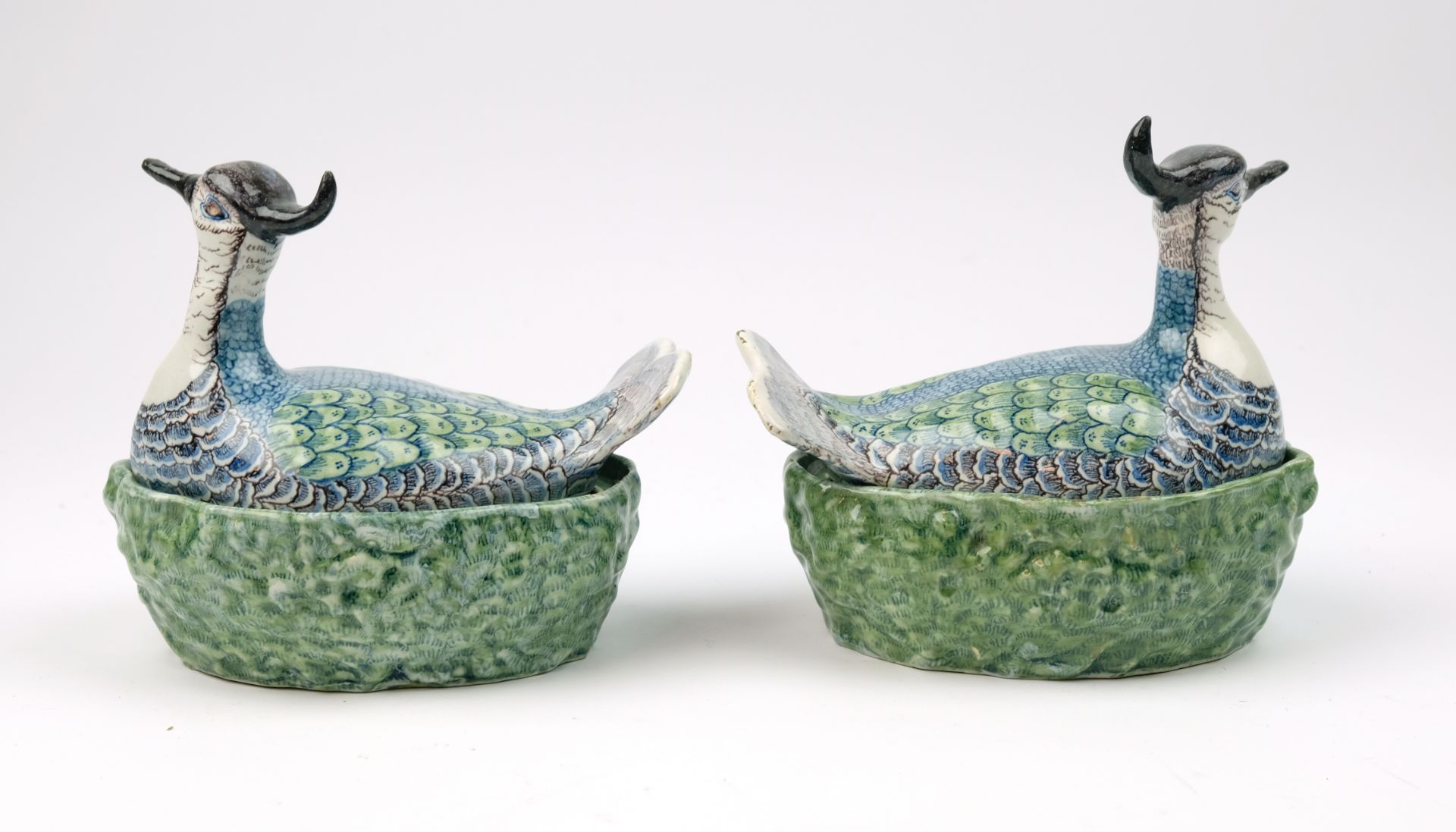 A pair of Delft polychrome pottery lapwing covered dishes - Image 4 of 7