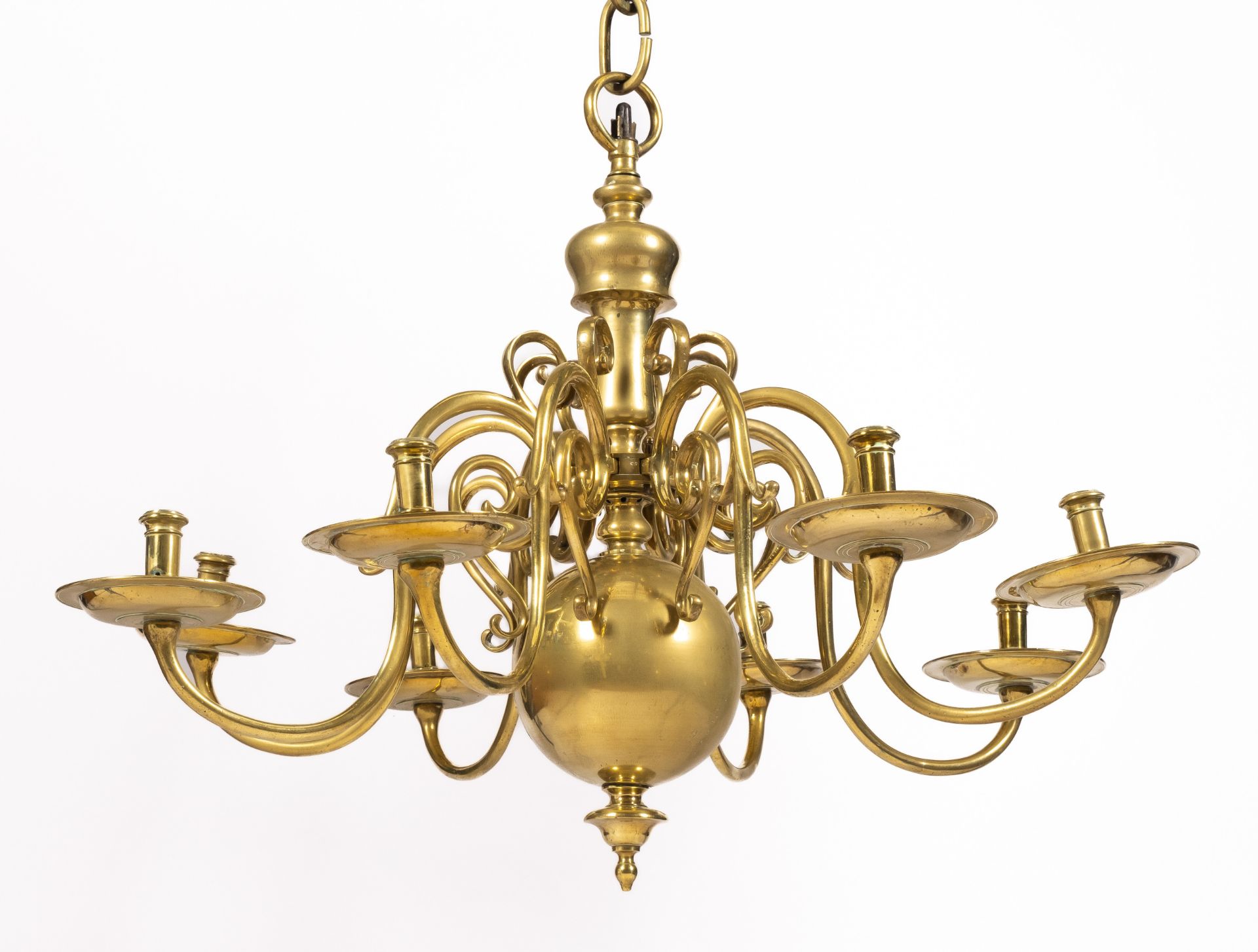 A Dutch brass eight-light chandelier - Bild 3 aus 7