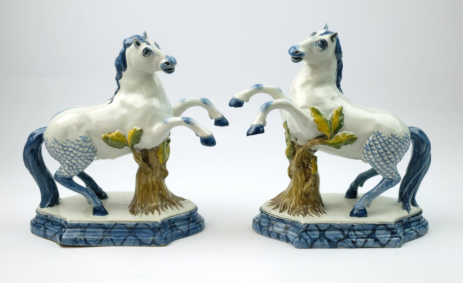 Two Arnhem pottery Delft style prancing horse figures - Bild 3 aus 9