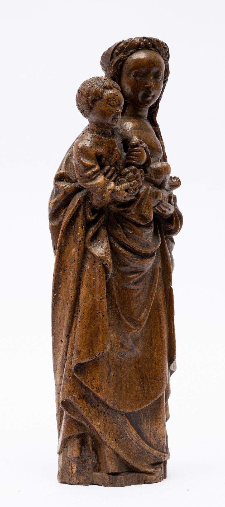 A Mechelen carved walnut group of the Virgin and Child - Image 2 of 5