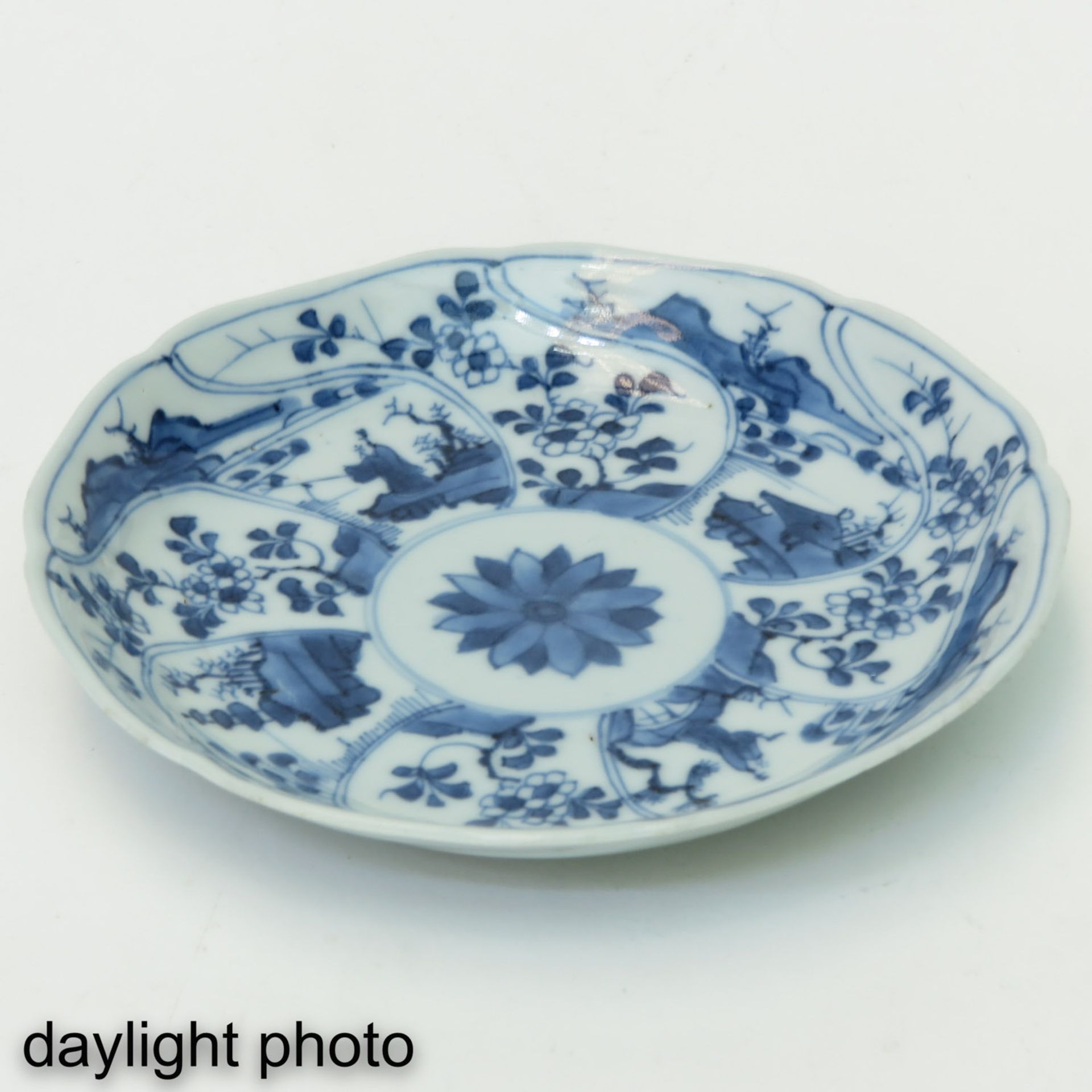 A Series of 6 Blue and White Small Plates - Image 9 of 10
