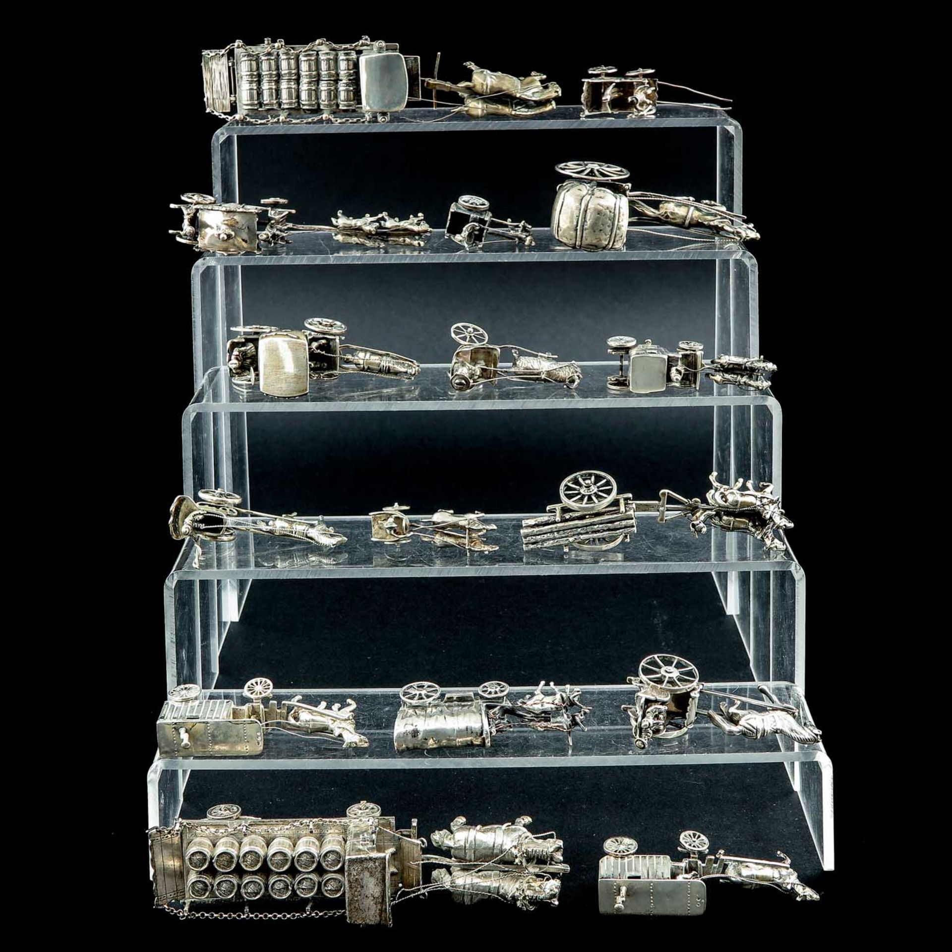 A Collection of 16 Silver Miniatures - Image 5 of 10