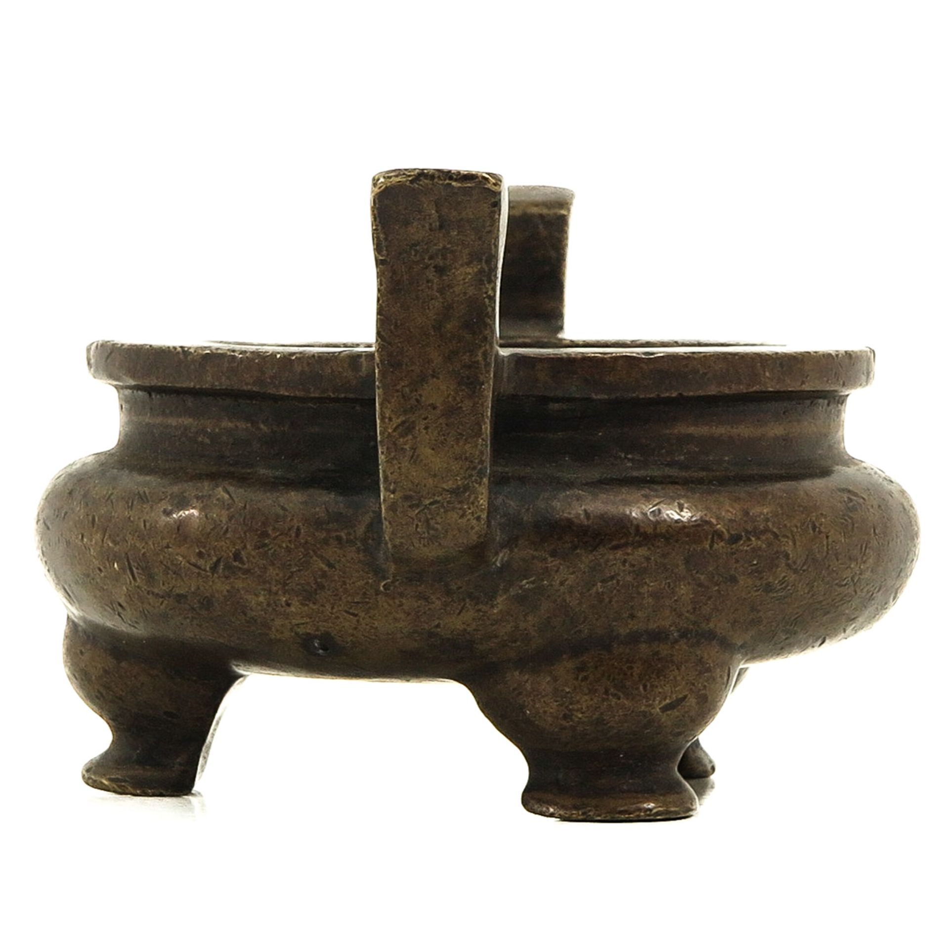 A Bronze Tripod Censer - Image 4 of 10