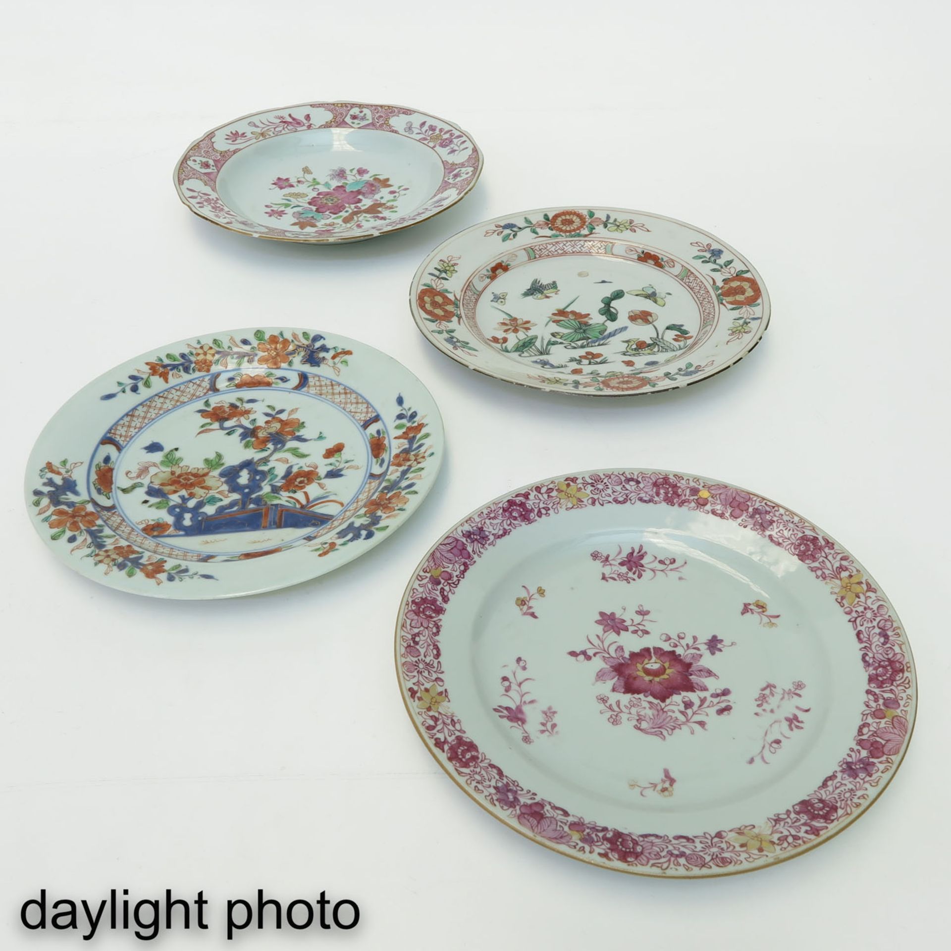 A Collection of 4 Plates - Bild 7 aus 10