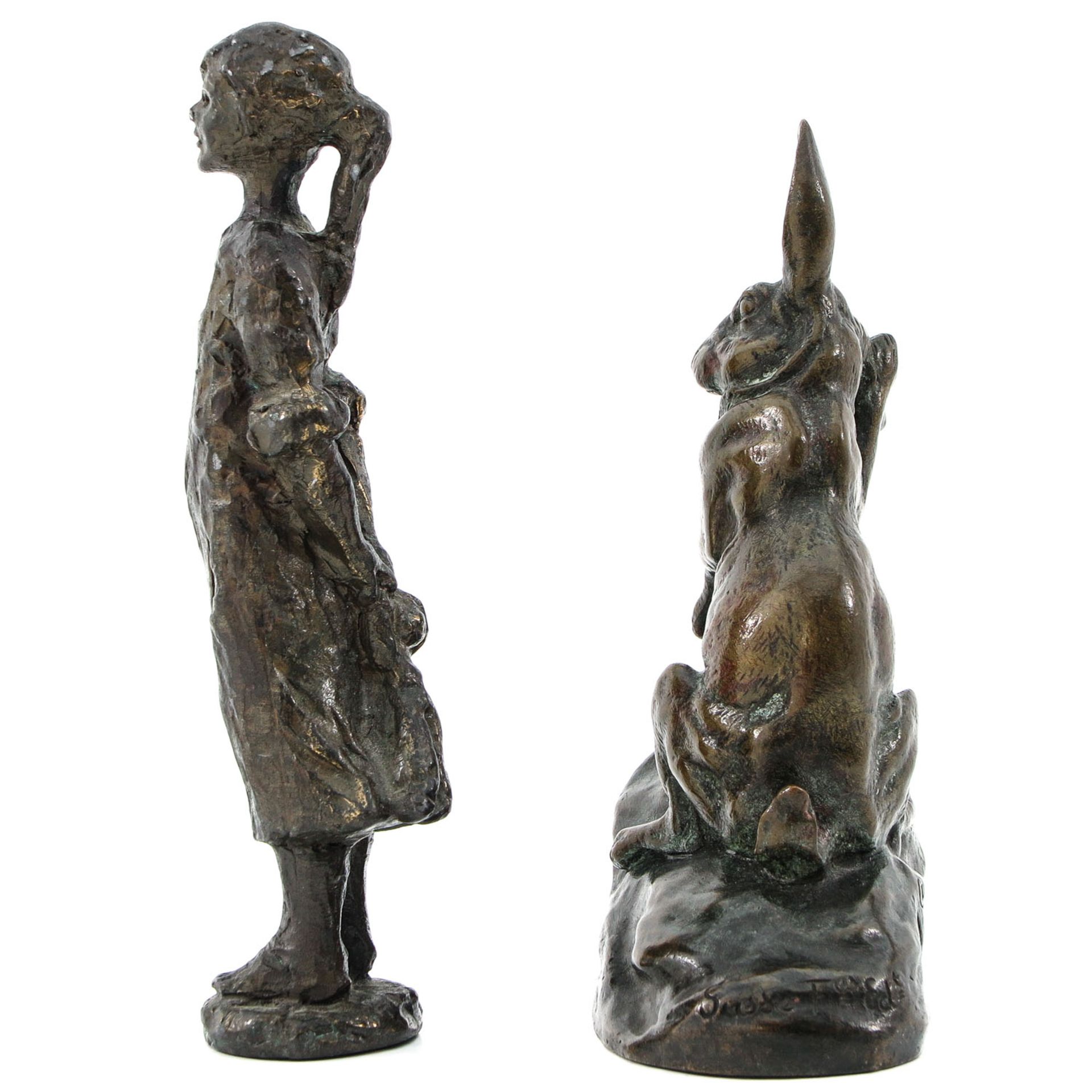A Lot of 2 Bronze Sculptures - Image 2 of 9