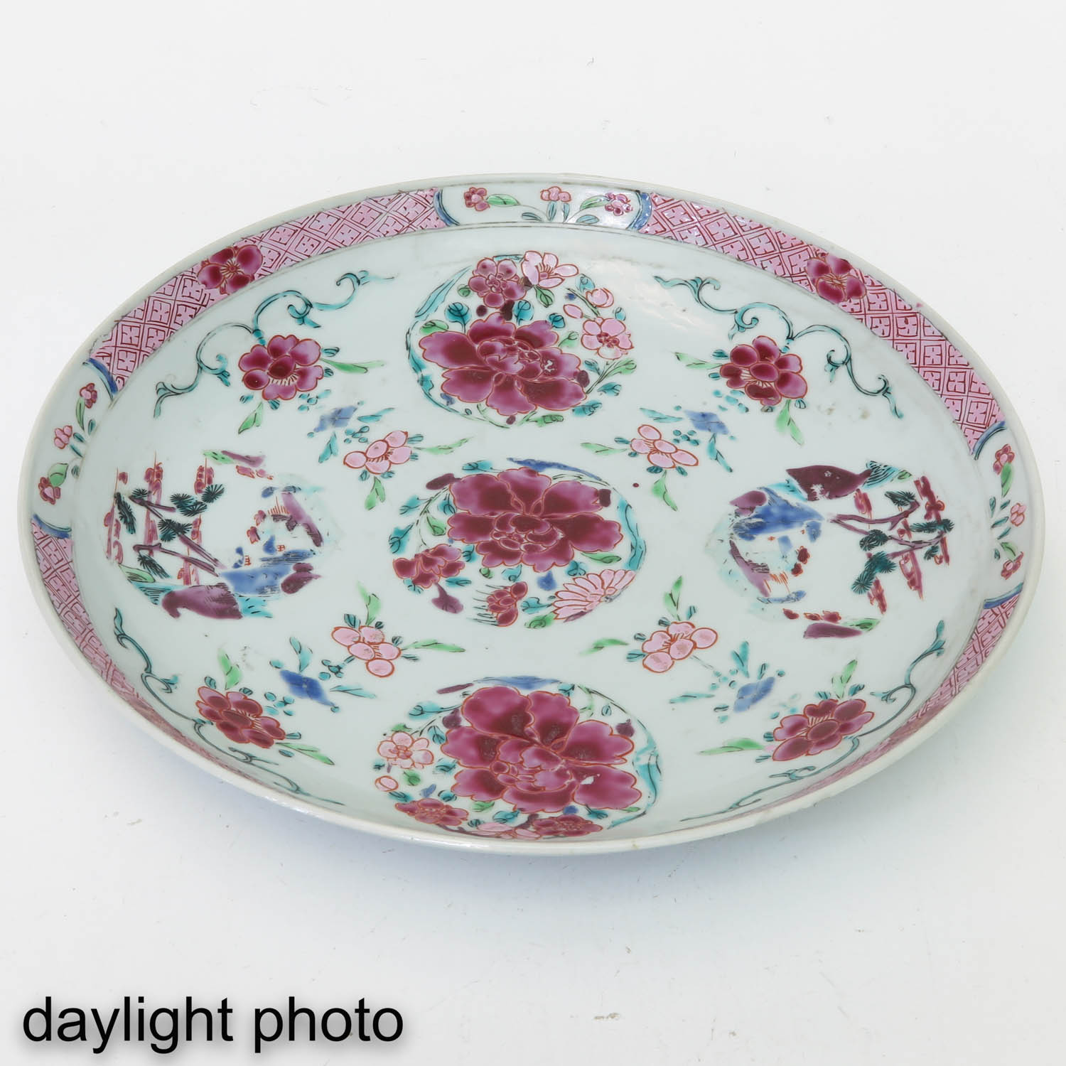 A Famille Rose Plate - Image 4 of 6