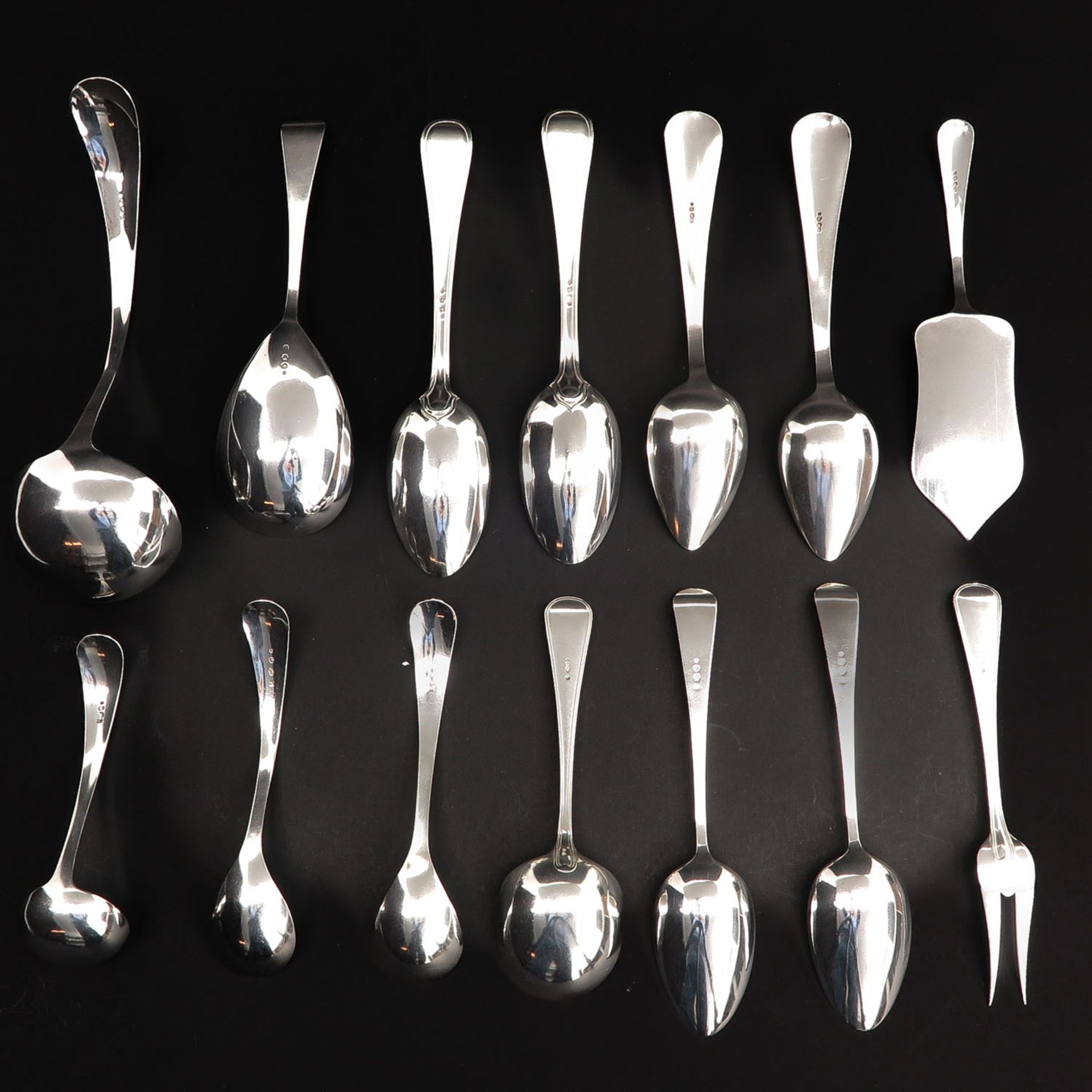 A Collection of Silver Cutlery - Bild 2 aus 6