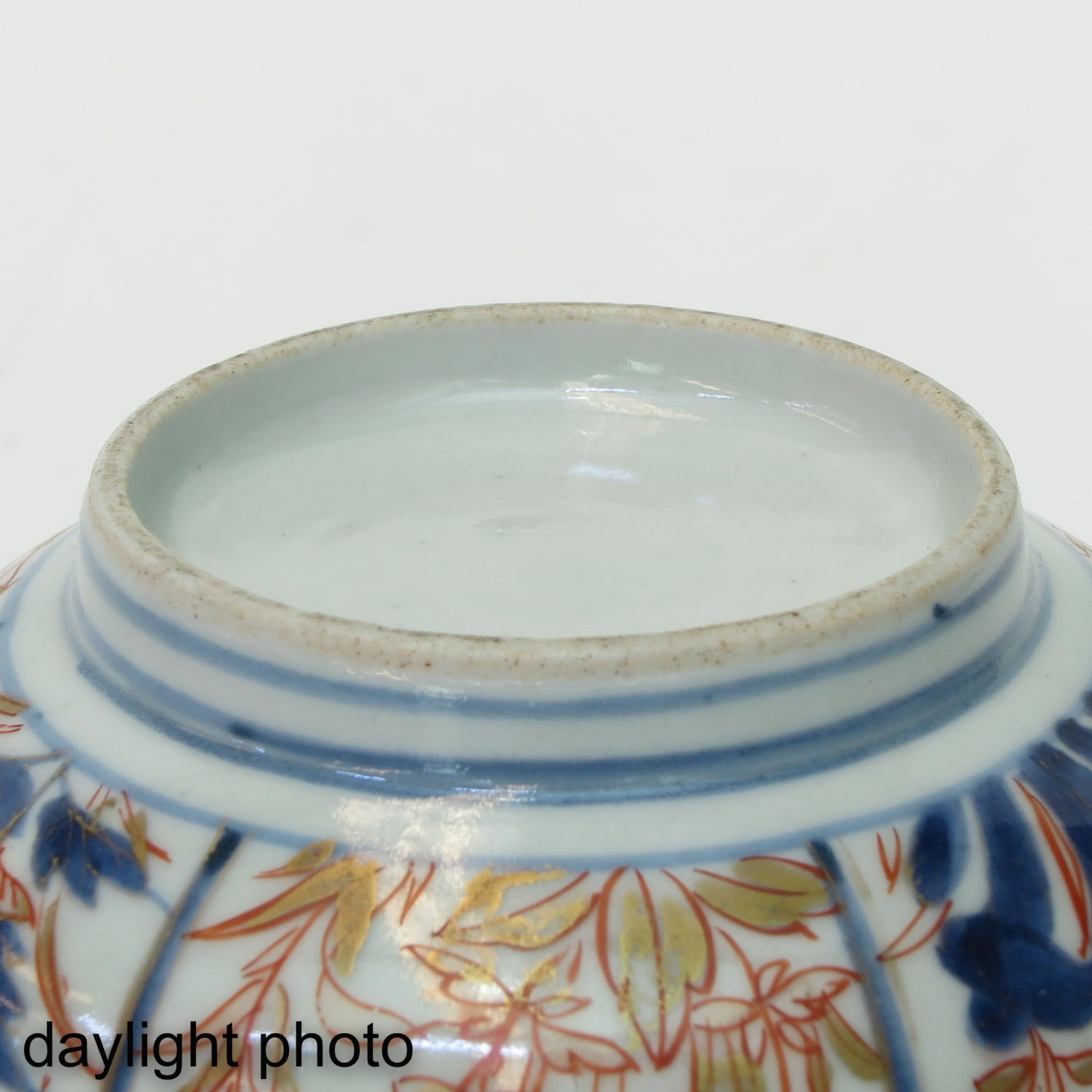 An Imari Flared Rim Bowl - Bild 8 aus 9