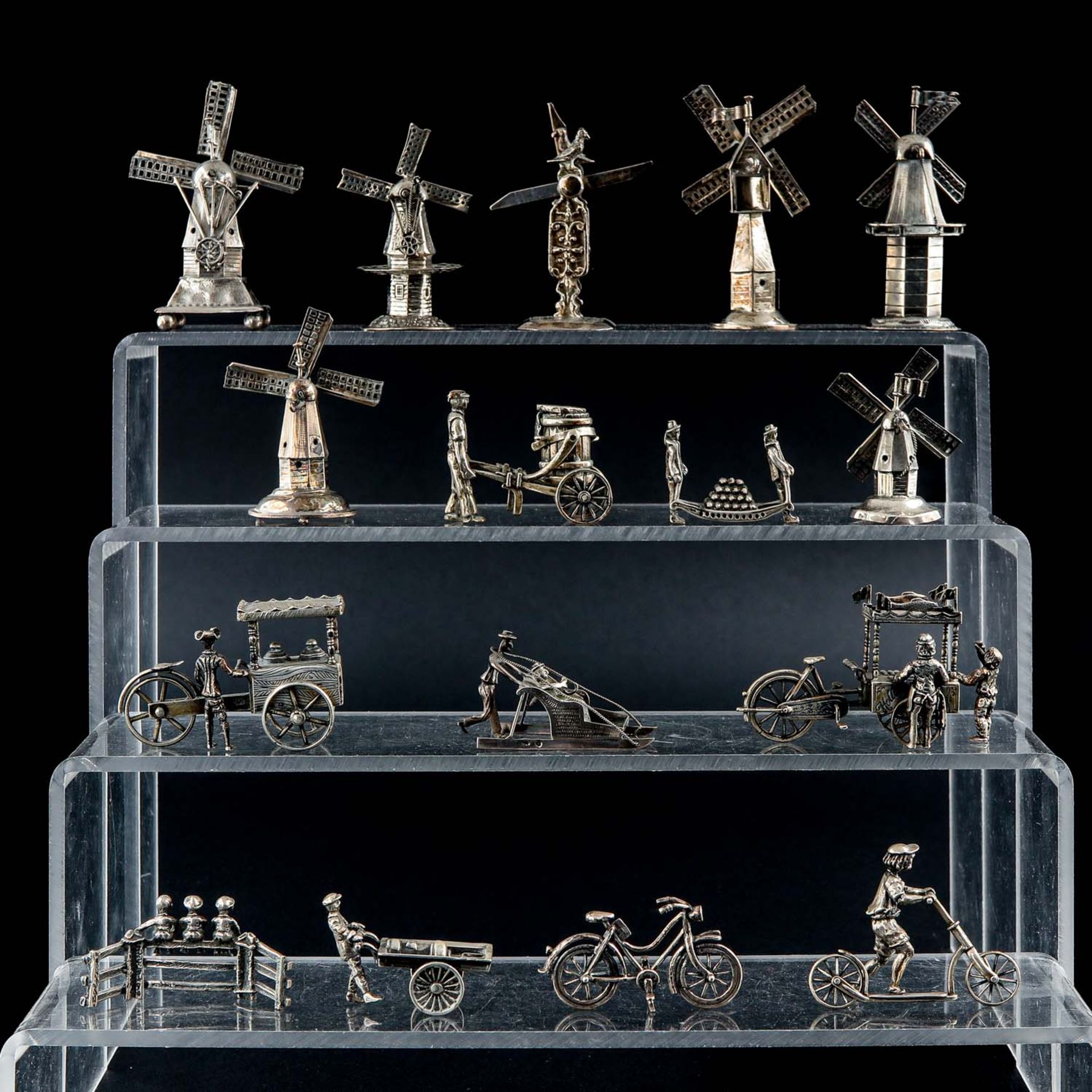 A Collection of 16 Silver Miniatures - Bild 3 aus 10