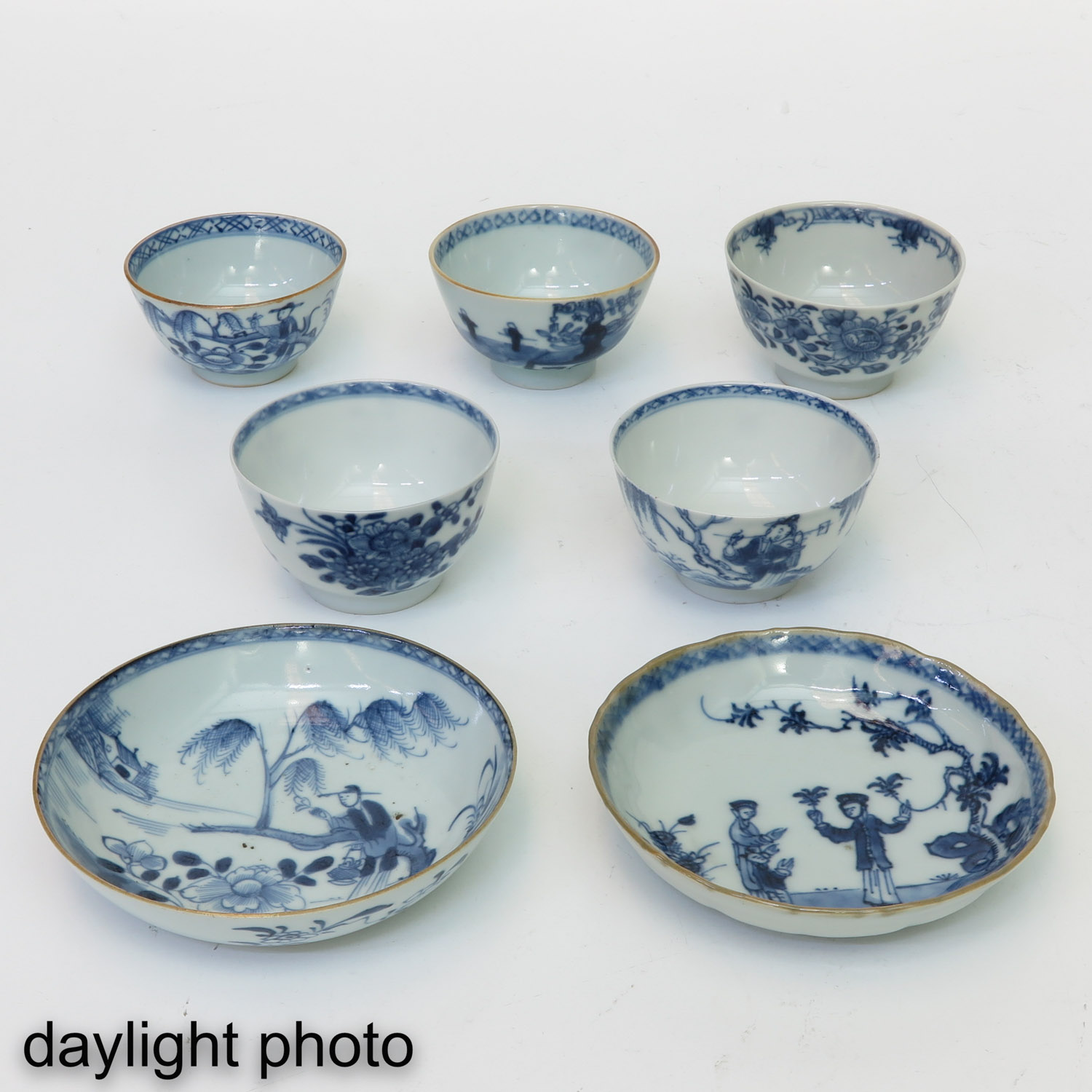 A Collection of Cups and Saucers - Image 9 of 10