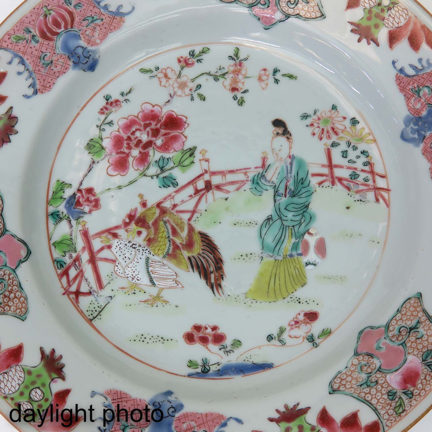 A Pair of Famille Rose Plates - Image 9 of 9