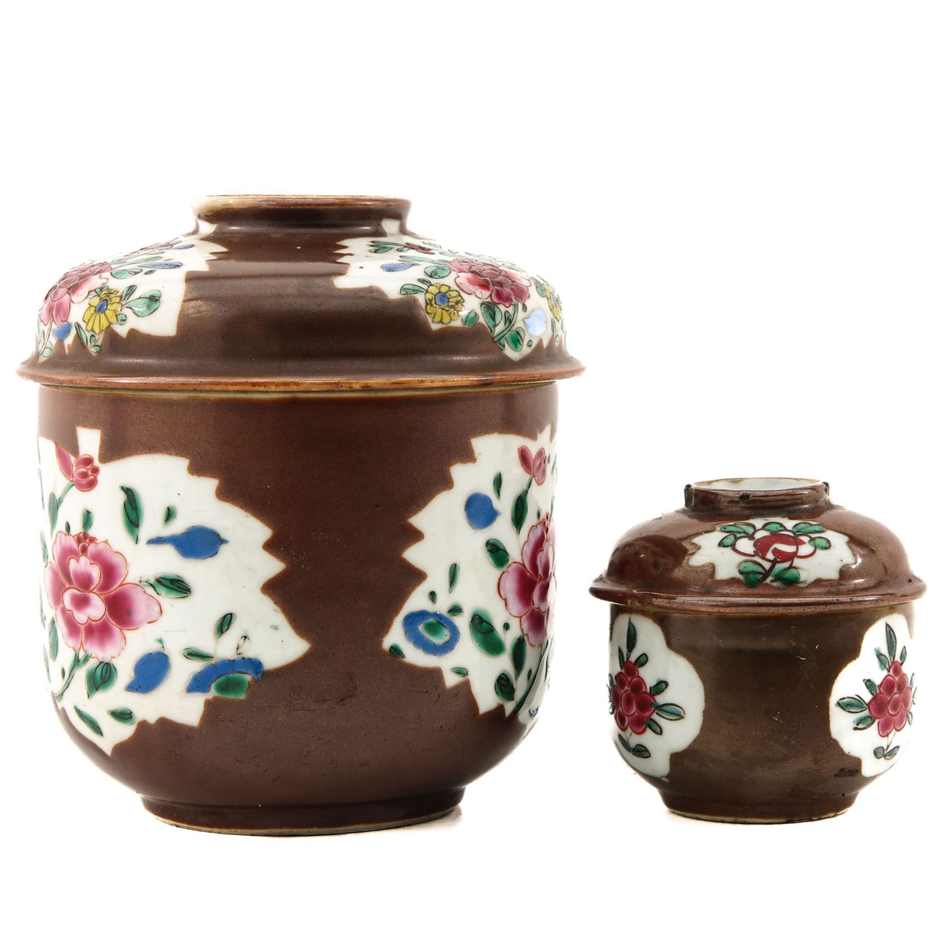 A Set of 2 Batavianware Jars with Covers - Bild 3 aus 9