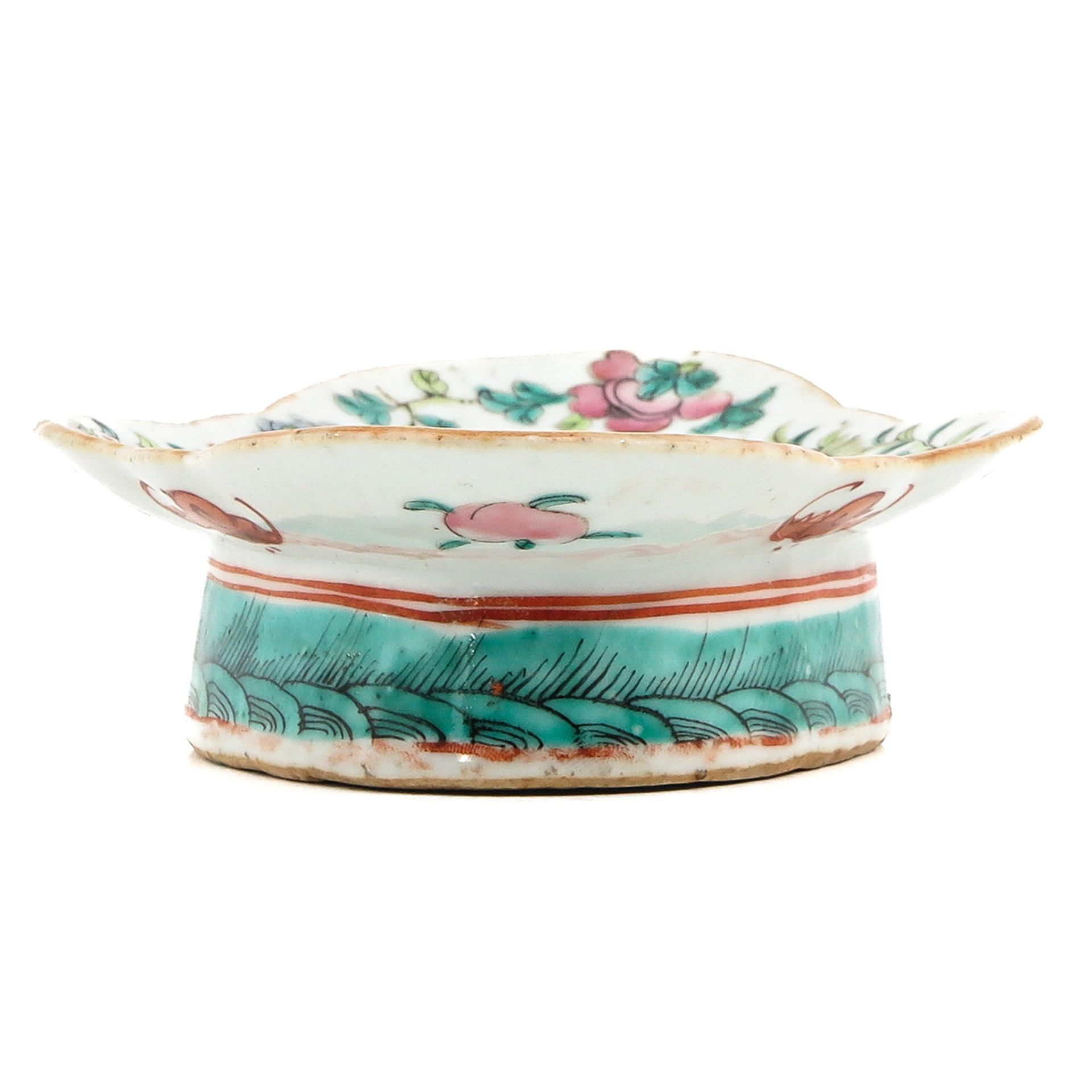 A Wu Shuang Pu Famille Rose Altar Dish - Image 2 of 9