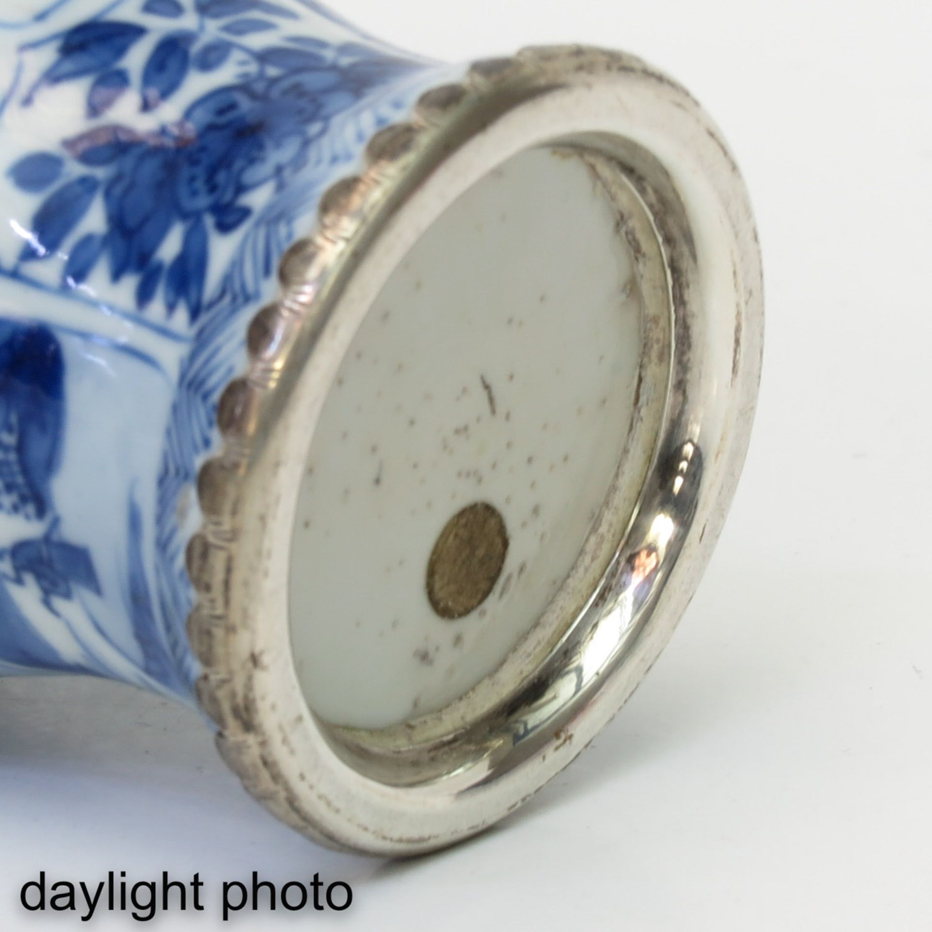 A Blue and White Tea Caddy - Bild 8 aus 9