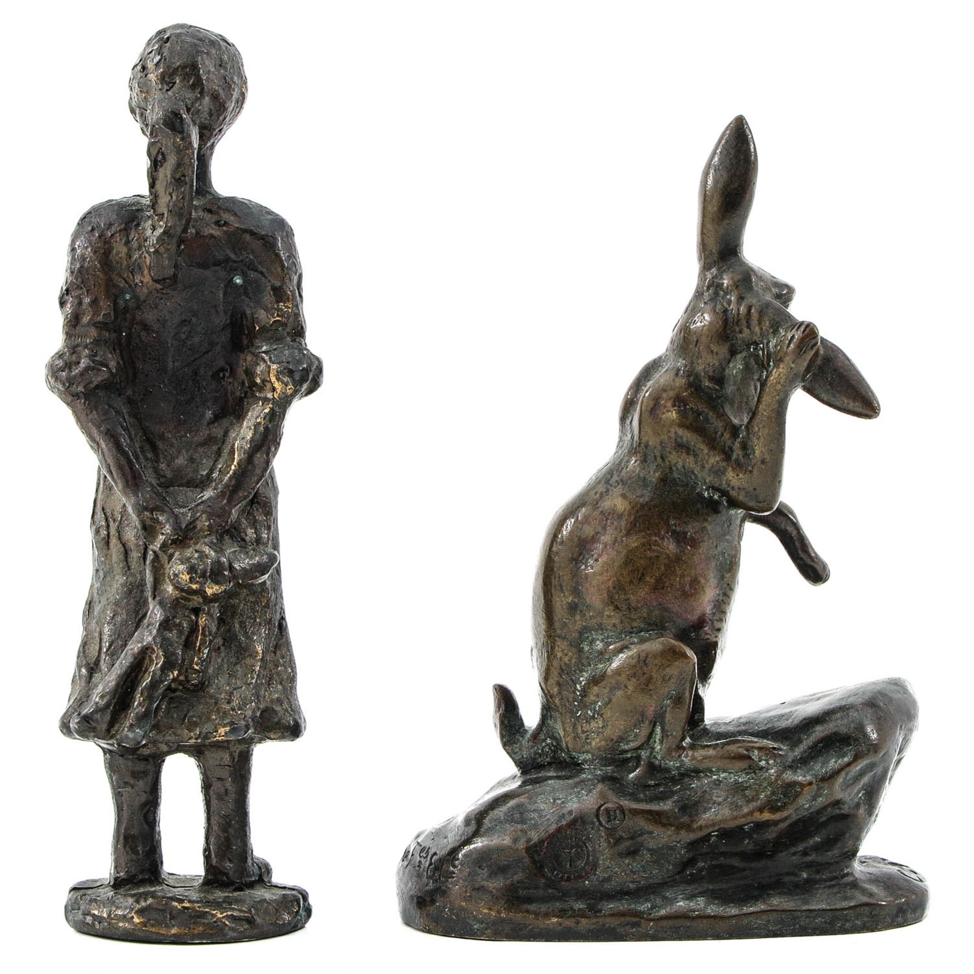 A Lot of 2 Bronze Sculptures - Image 3 of 9