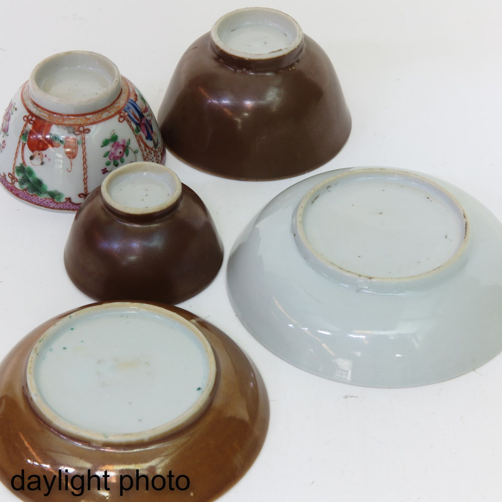 A Collection of Cups and Saucers - Bild 10 aus 10