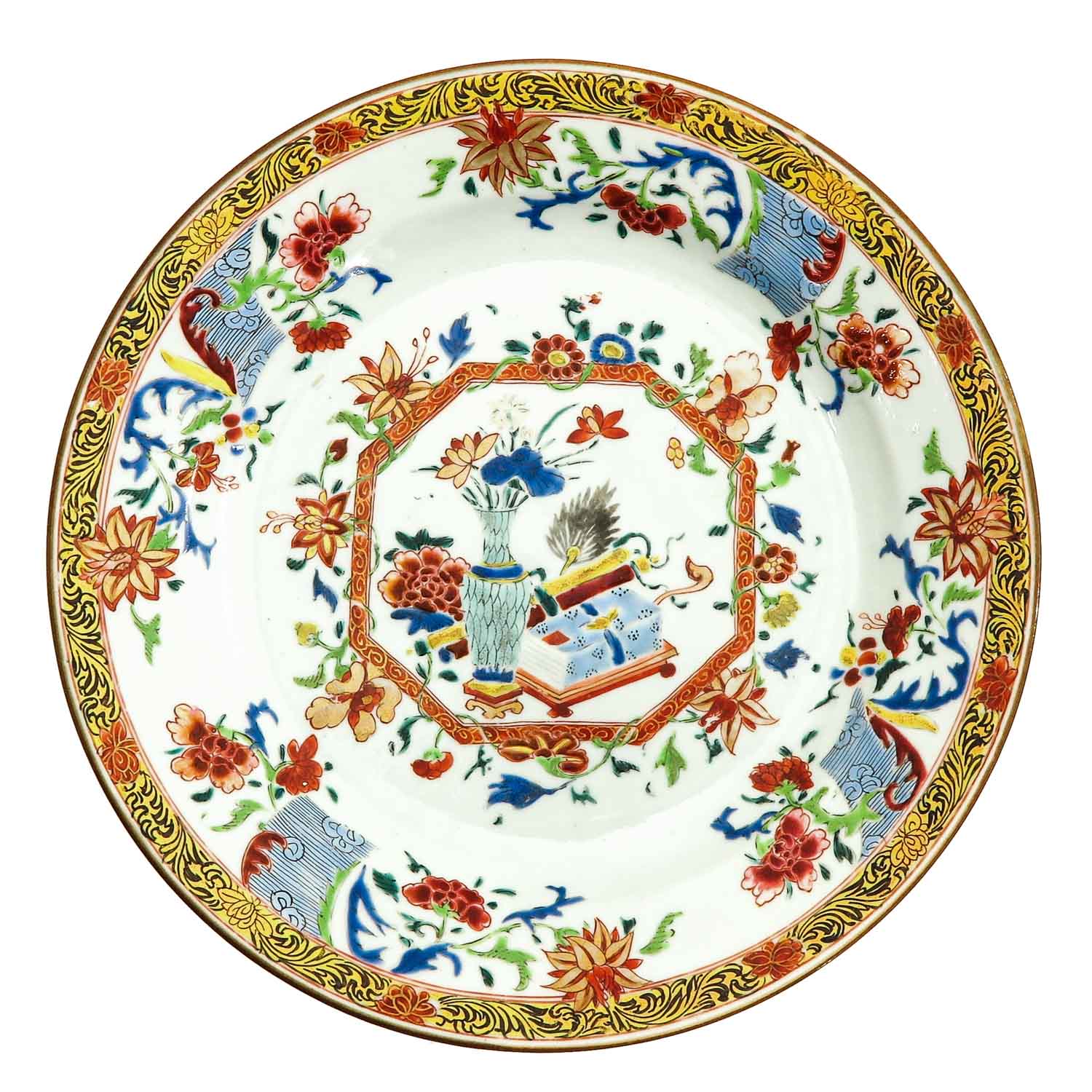 A Pair of Famille Rose Plates - Image 4 of 10