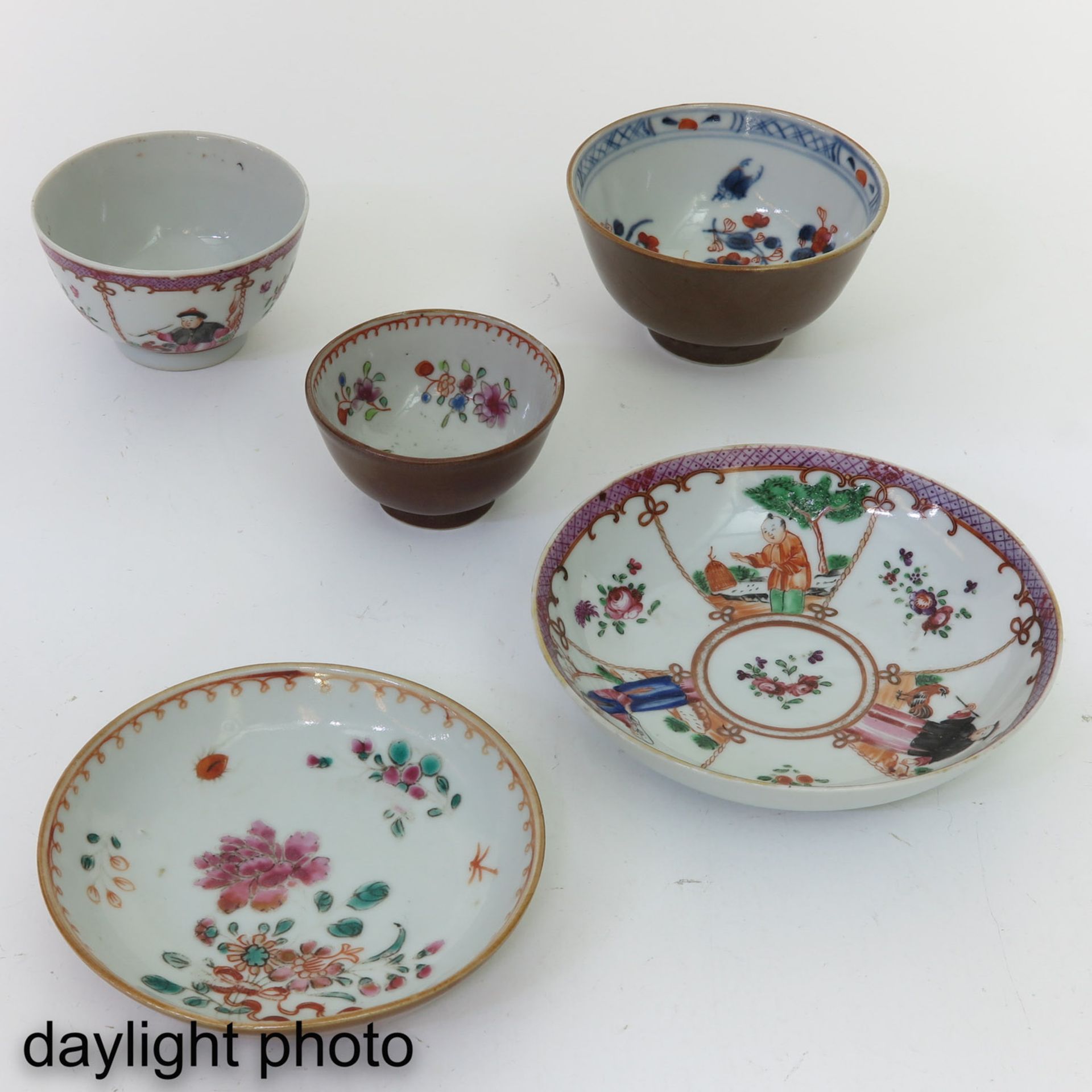 A Collection of Cups and Saucers - Bild 9 aus 10