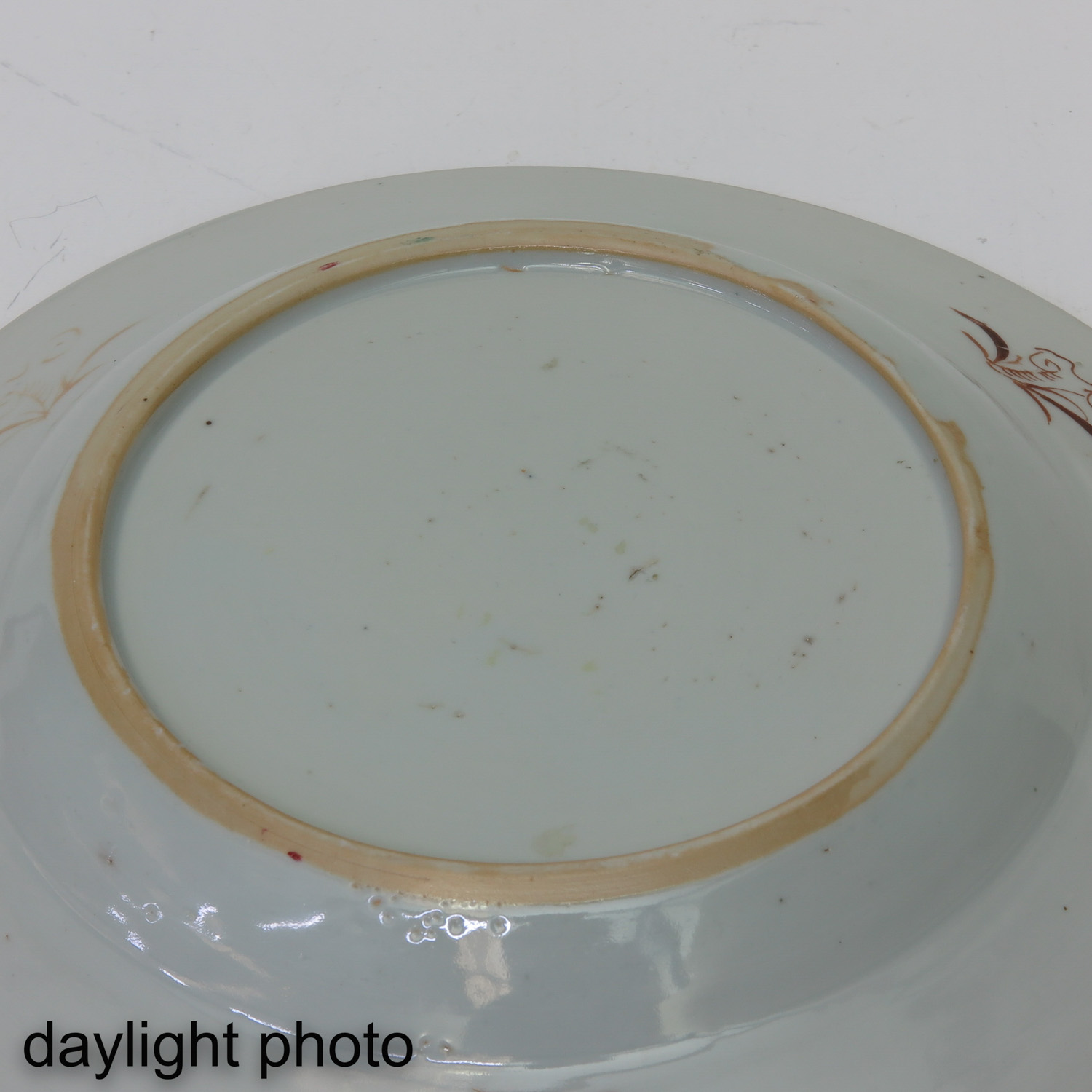 A Pair of Famille Rose Plates - Image 8 of 9