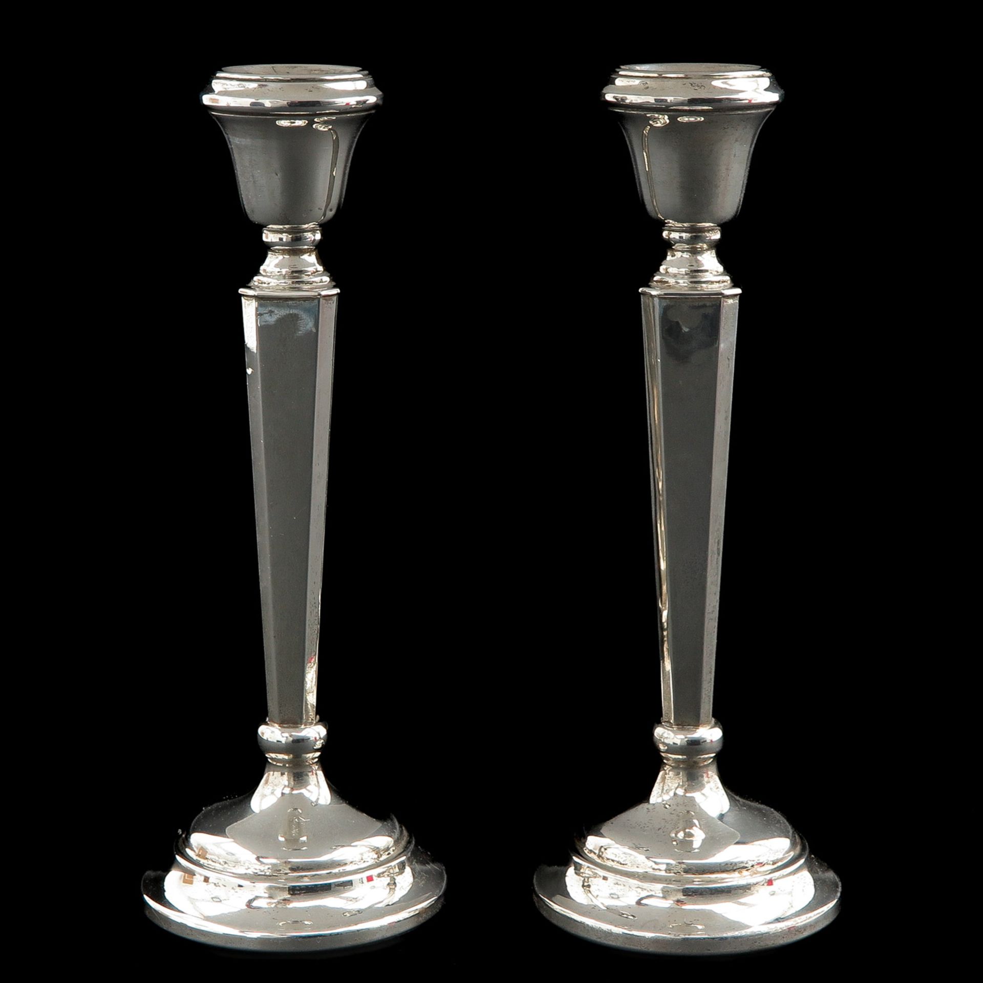 A Pair of Silver Candlesticks - Bild 4 aus 8