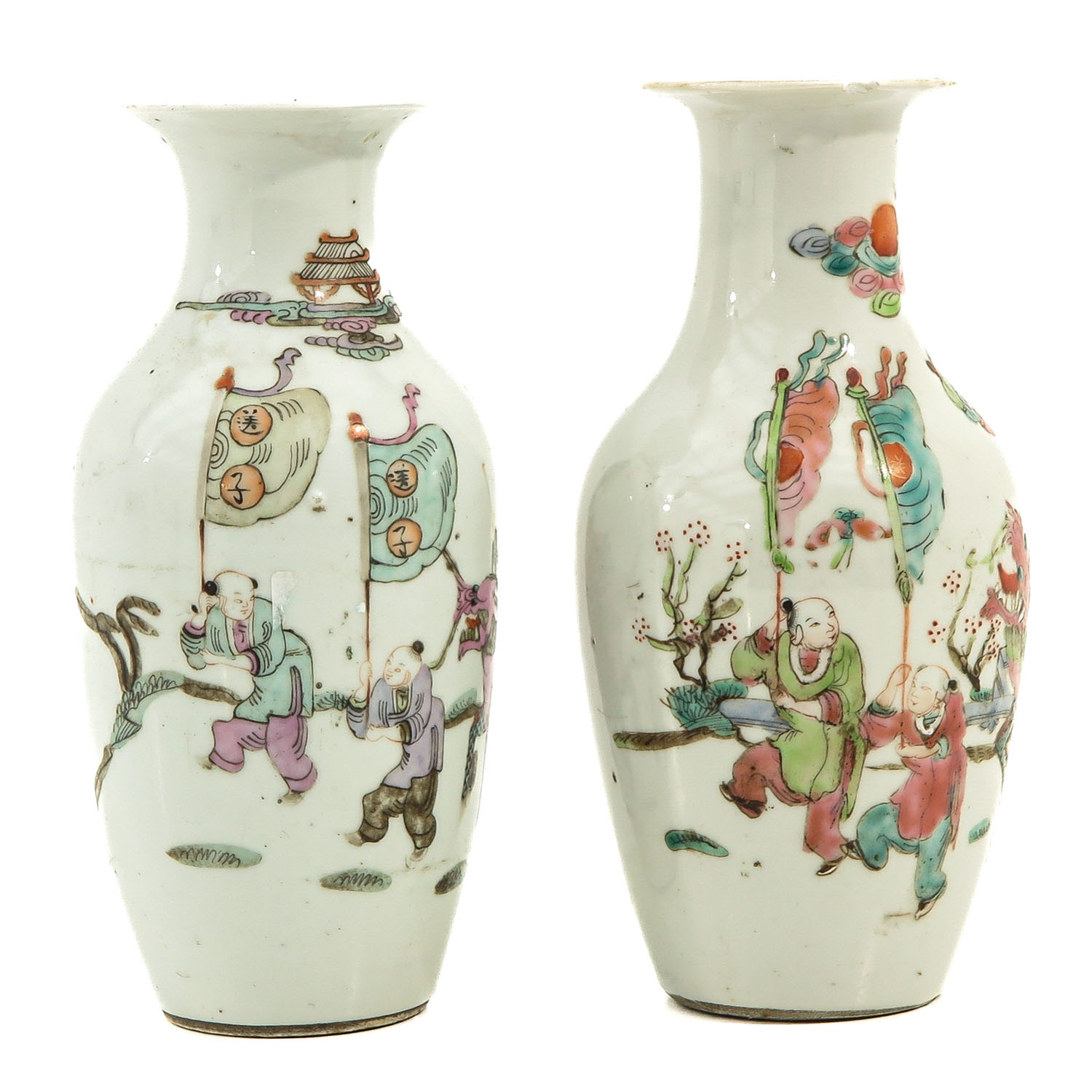 A lot of 2 Famille Rose Vases - Image 4 of 10