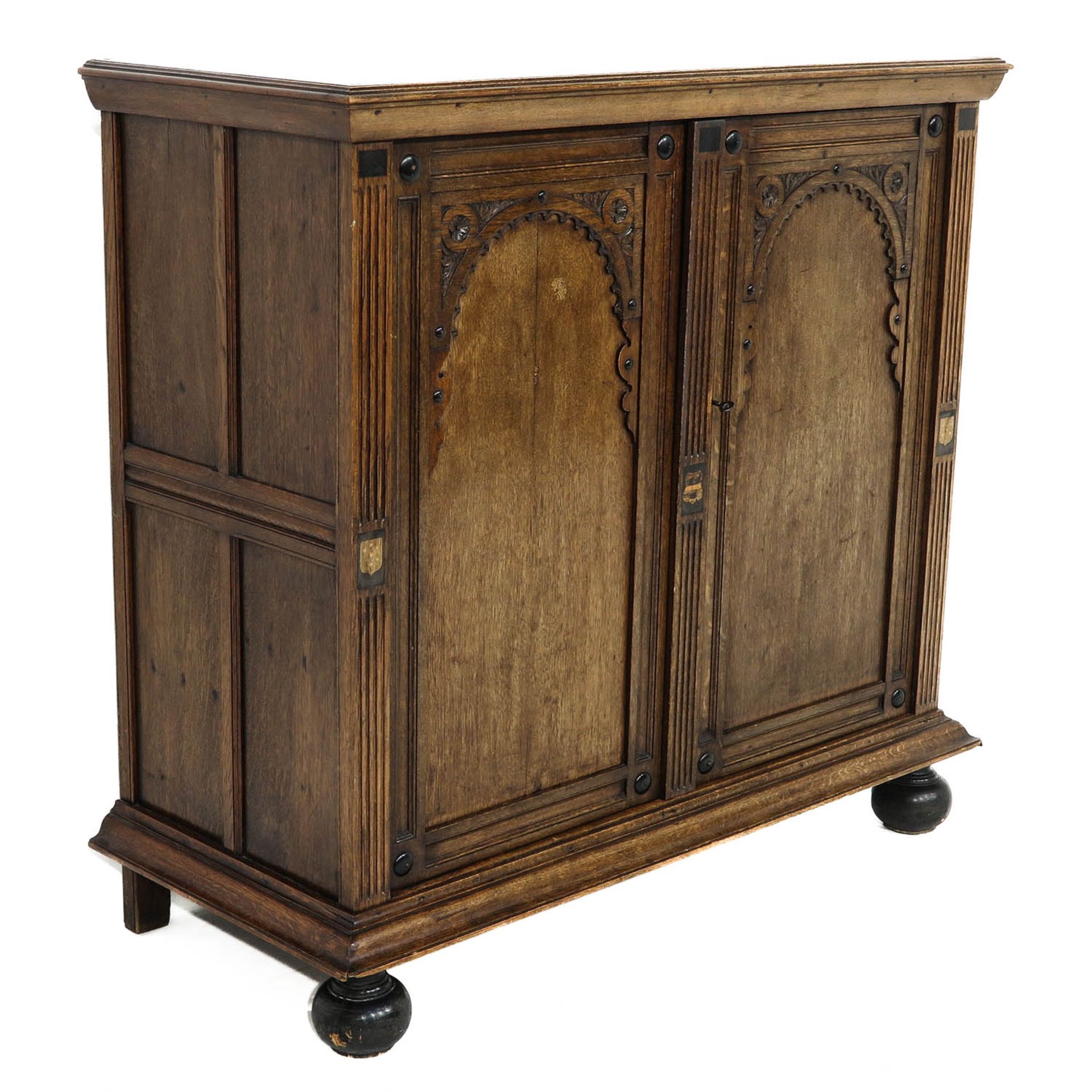 An 18th Century Oak Bar Cabinet - Image 2 of 10