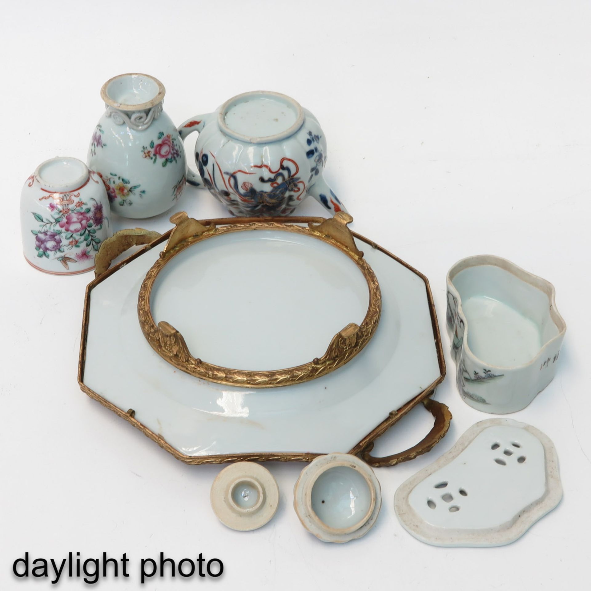 A Diverse Collection of Porcelain - Bild 10 aus 10