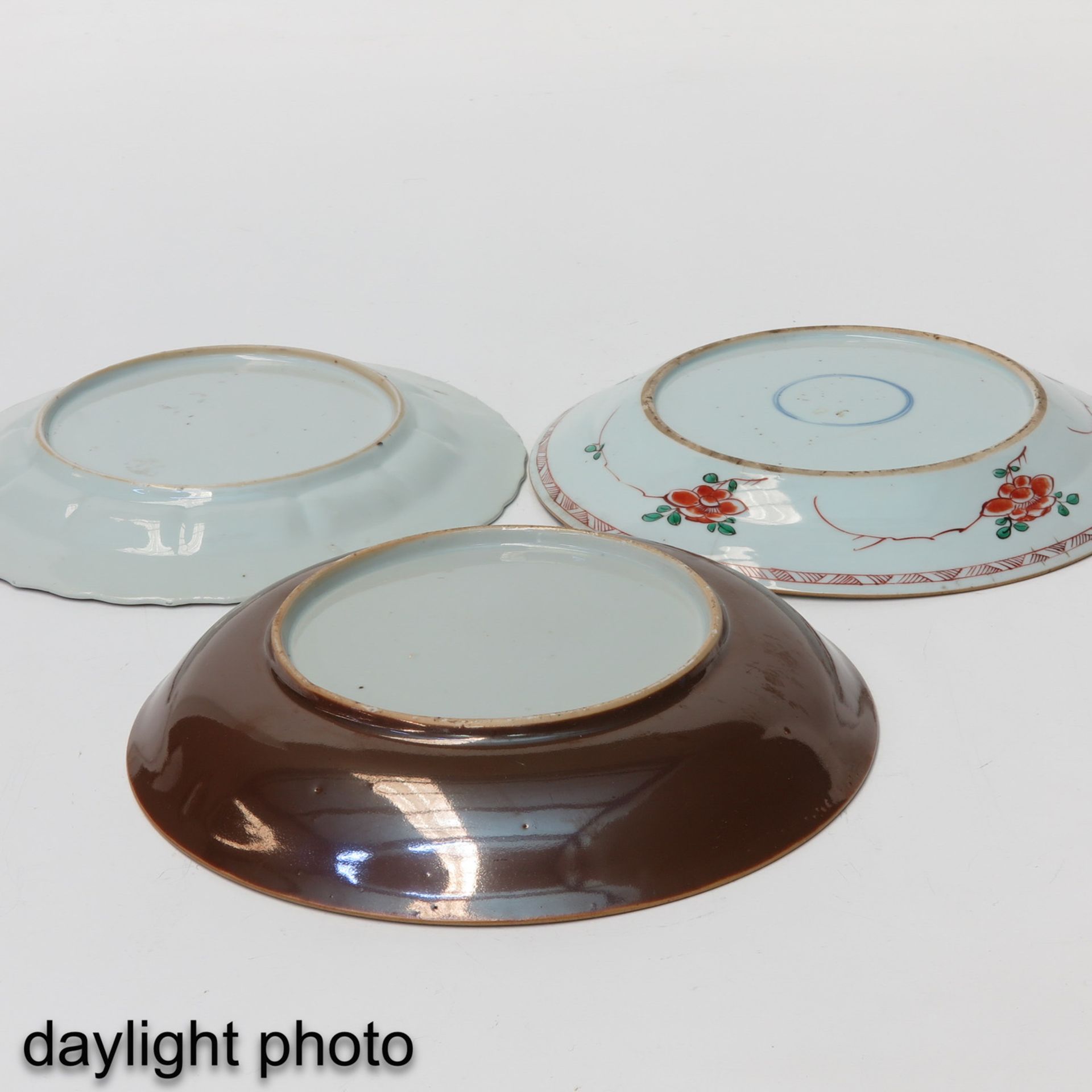 A Collection of 3 Plates - Image 10 of 10