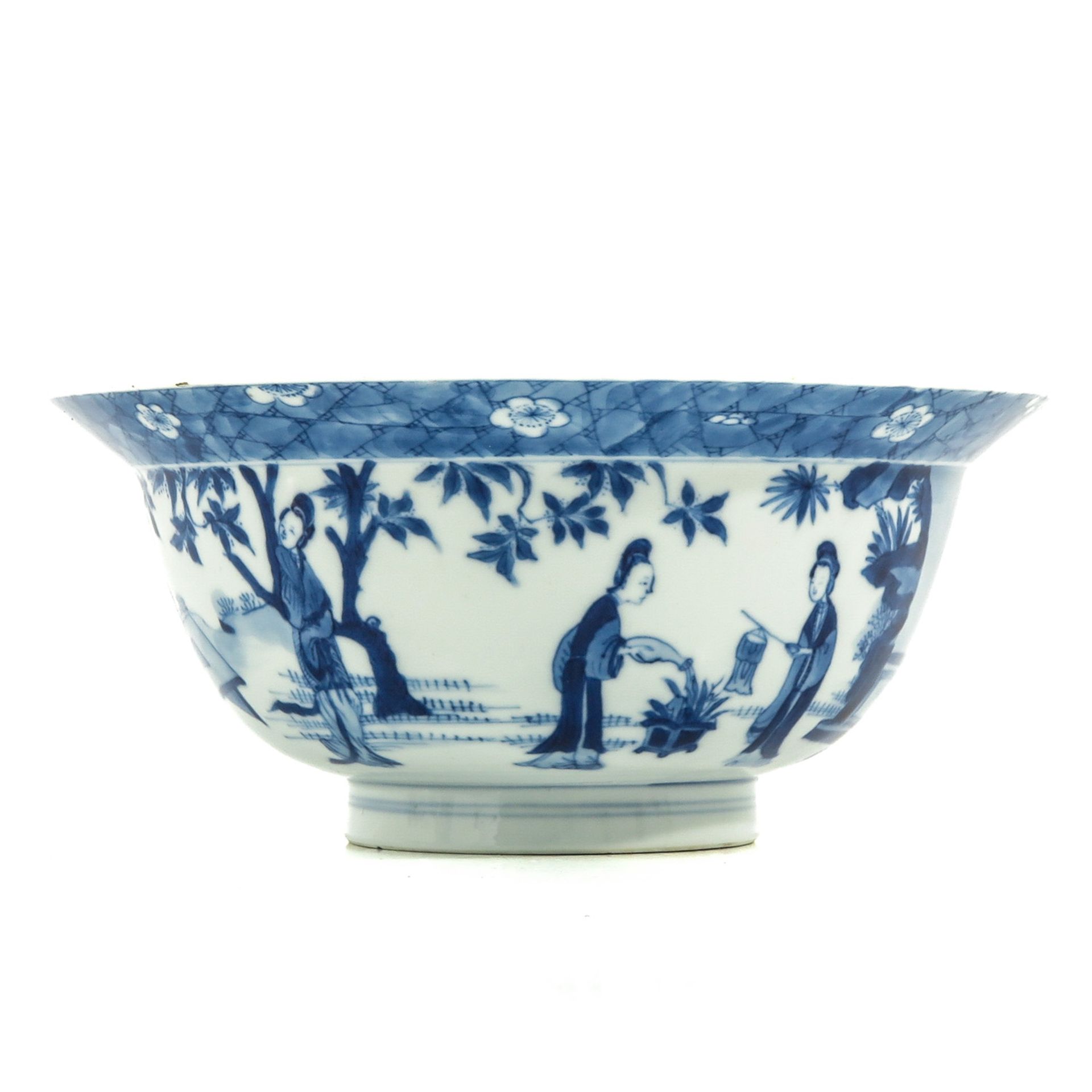 A Blue and White Flared Rim Bowl - Image 2 of 10