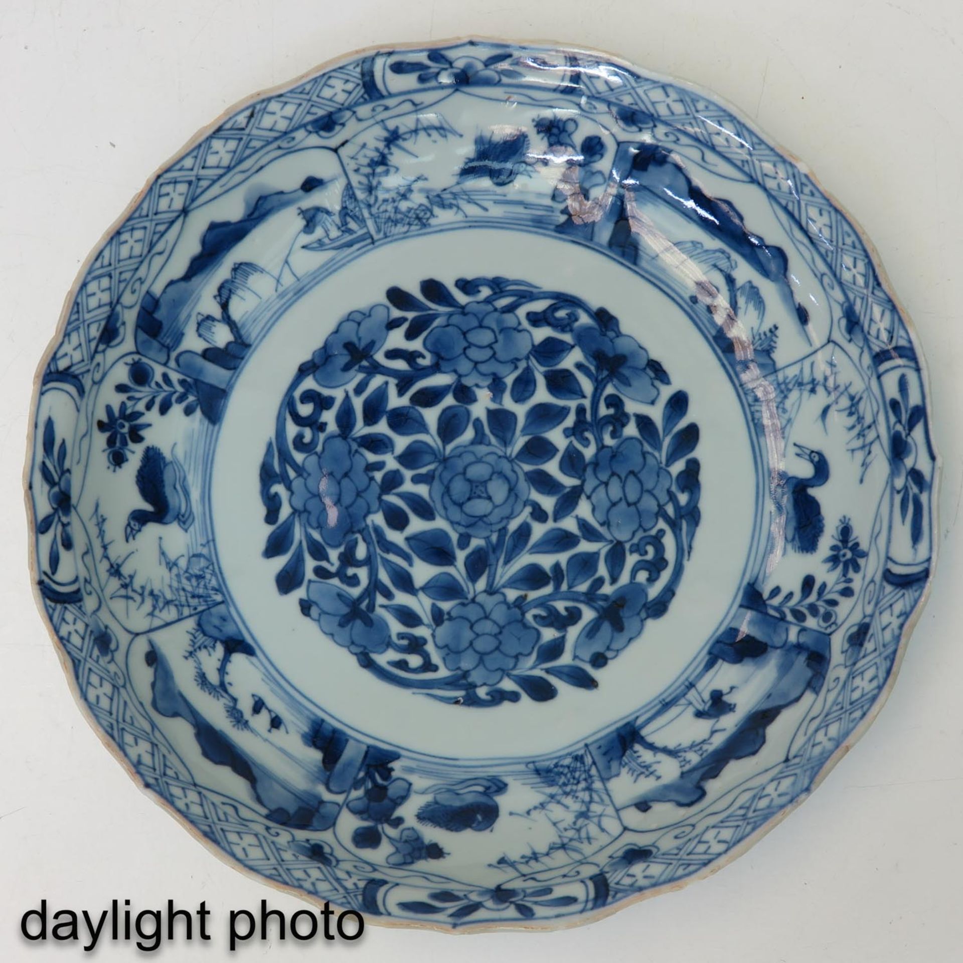 A Pair of Blue and White Plates - Bild 7 aus 9
