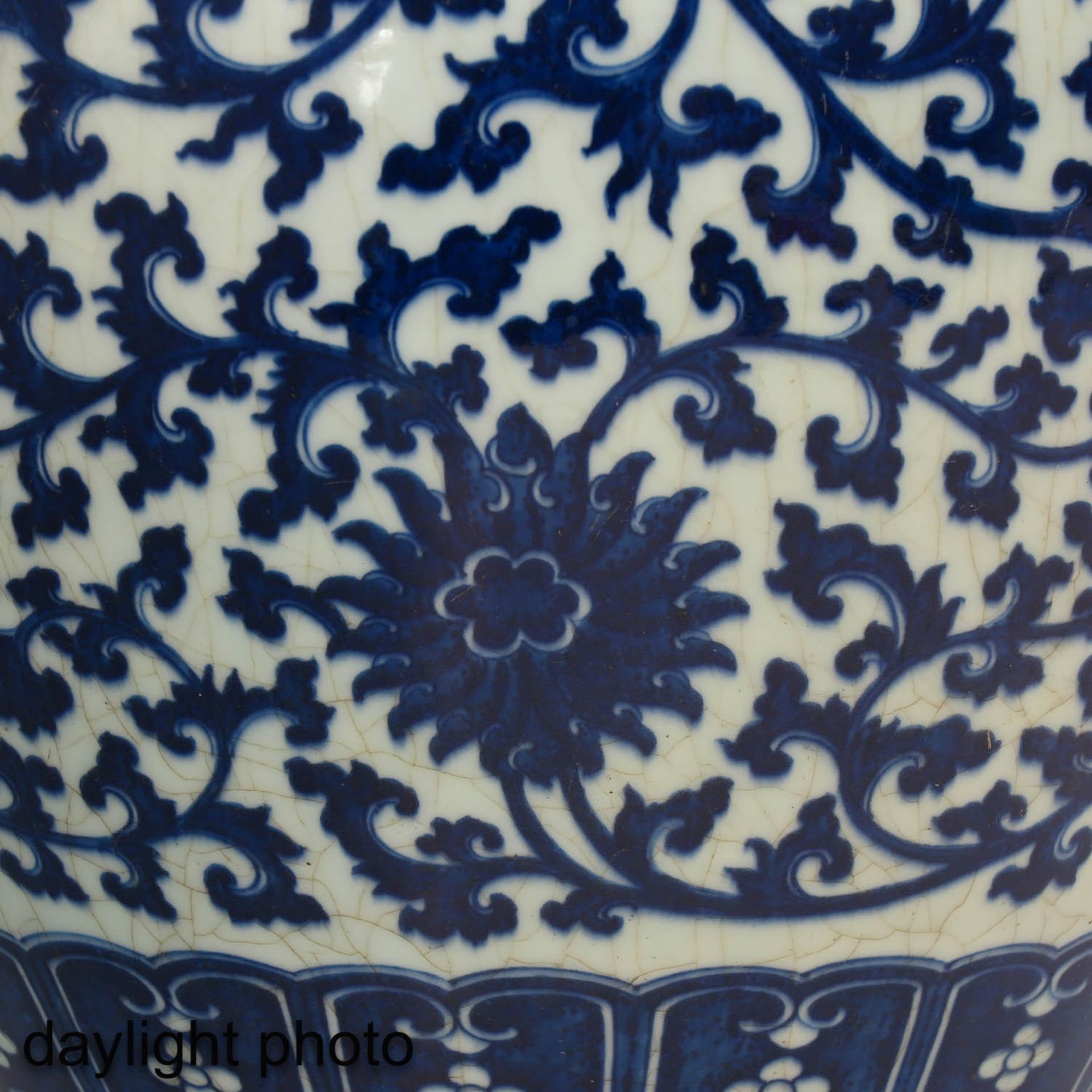 A Blue and White Pot - Image 10 of 10