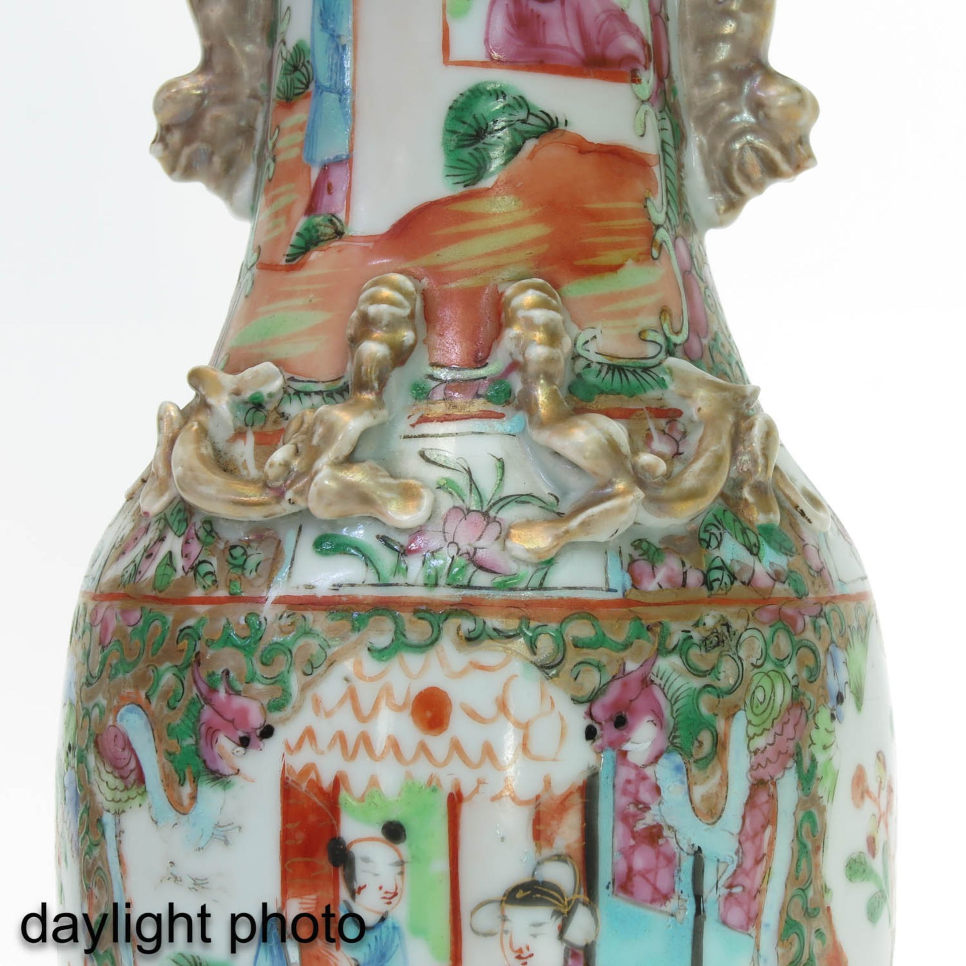 A Pair of Cantonese Vases - Bild 10 aus 10