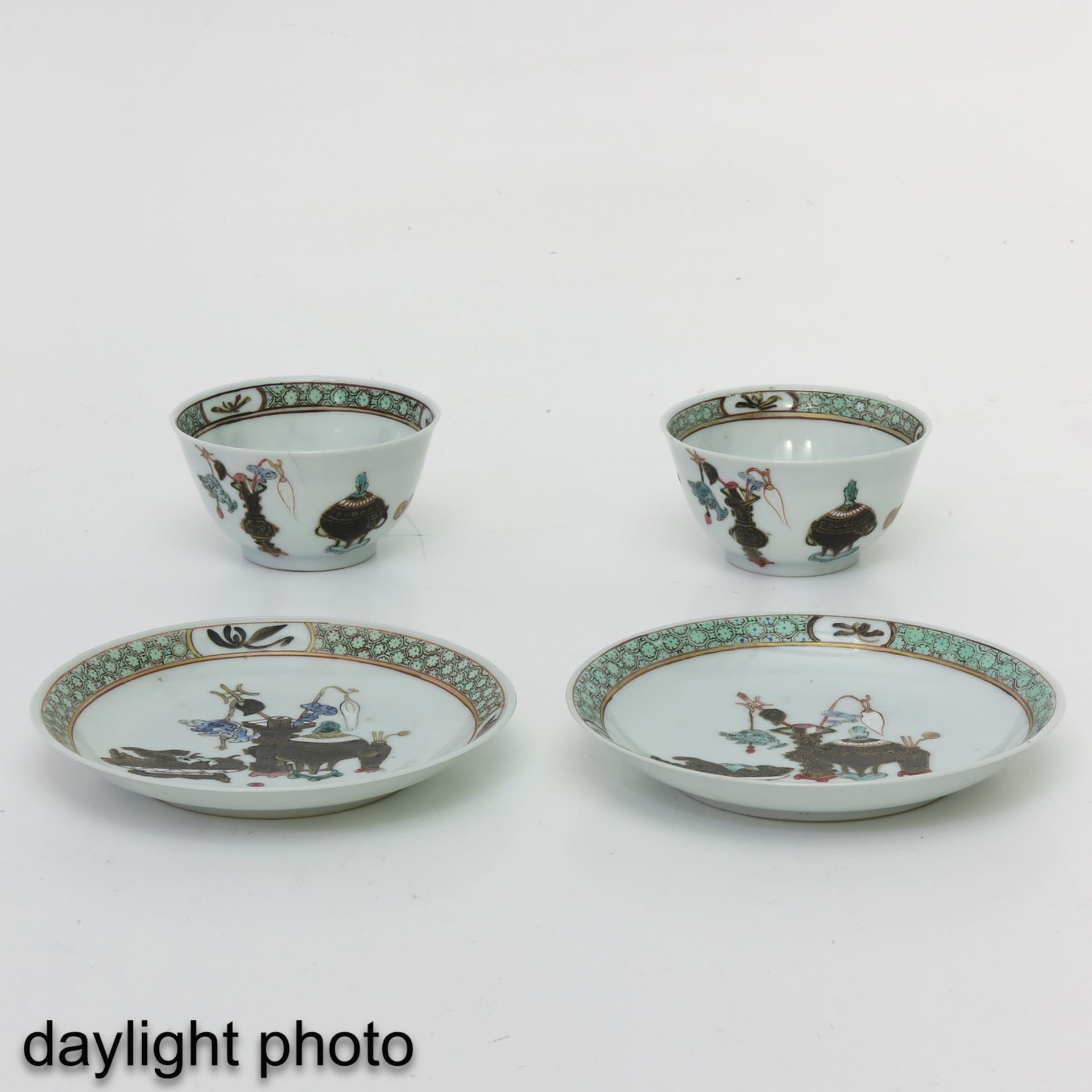 A Pair of Cups and Saucers - Bild 9 aus 10