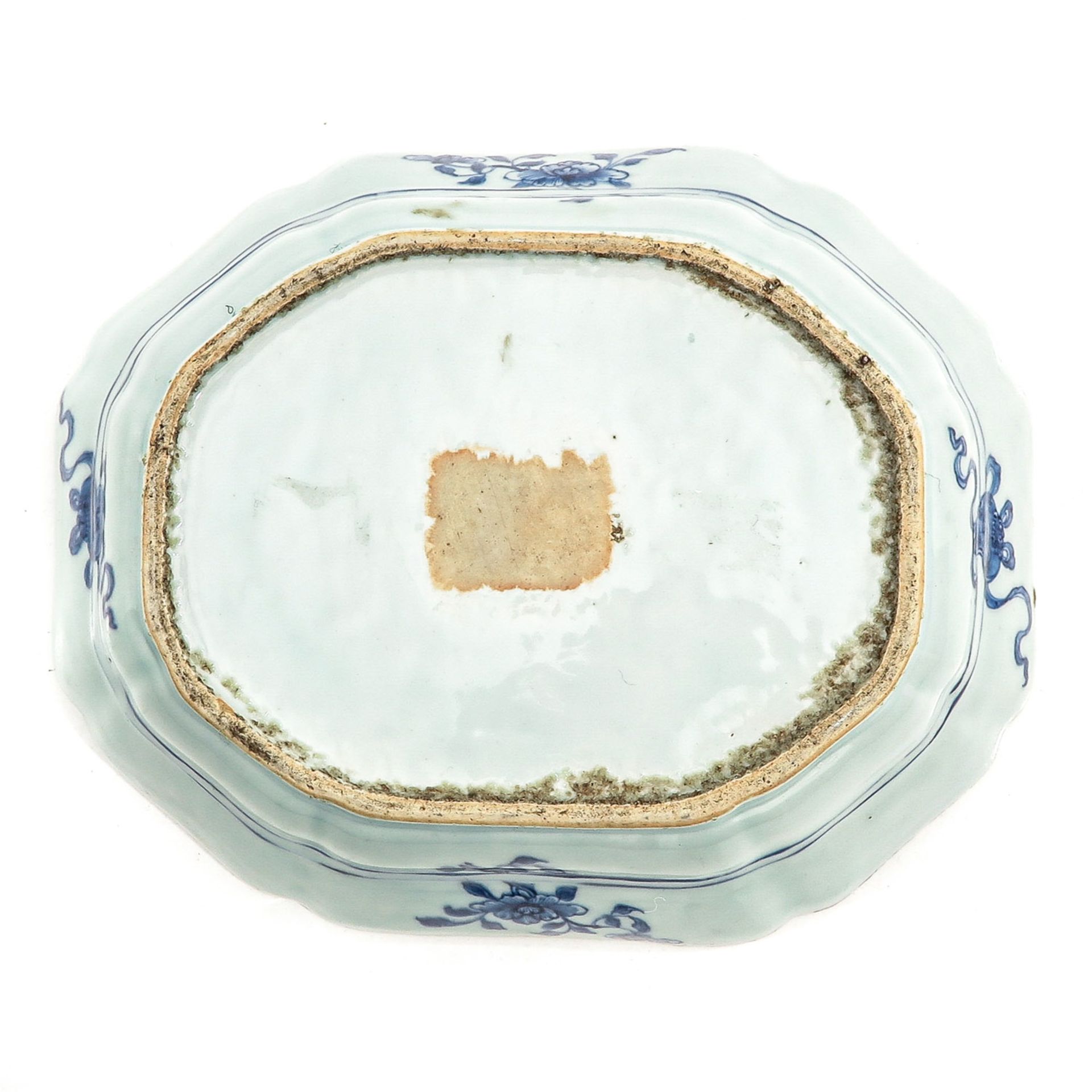 A Blue and White Serving Bowl - Image 6 of 9