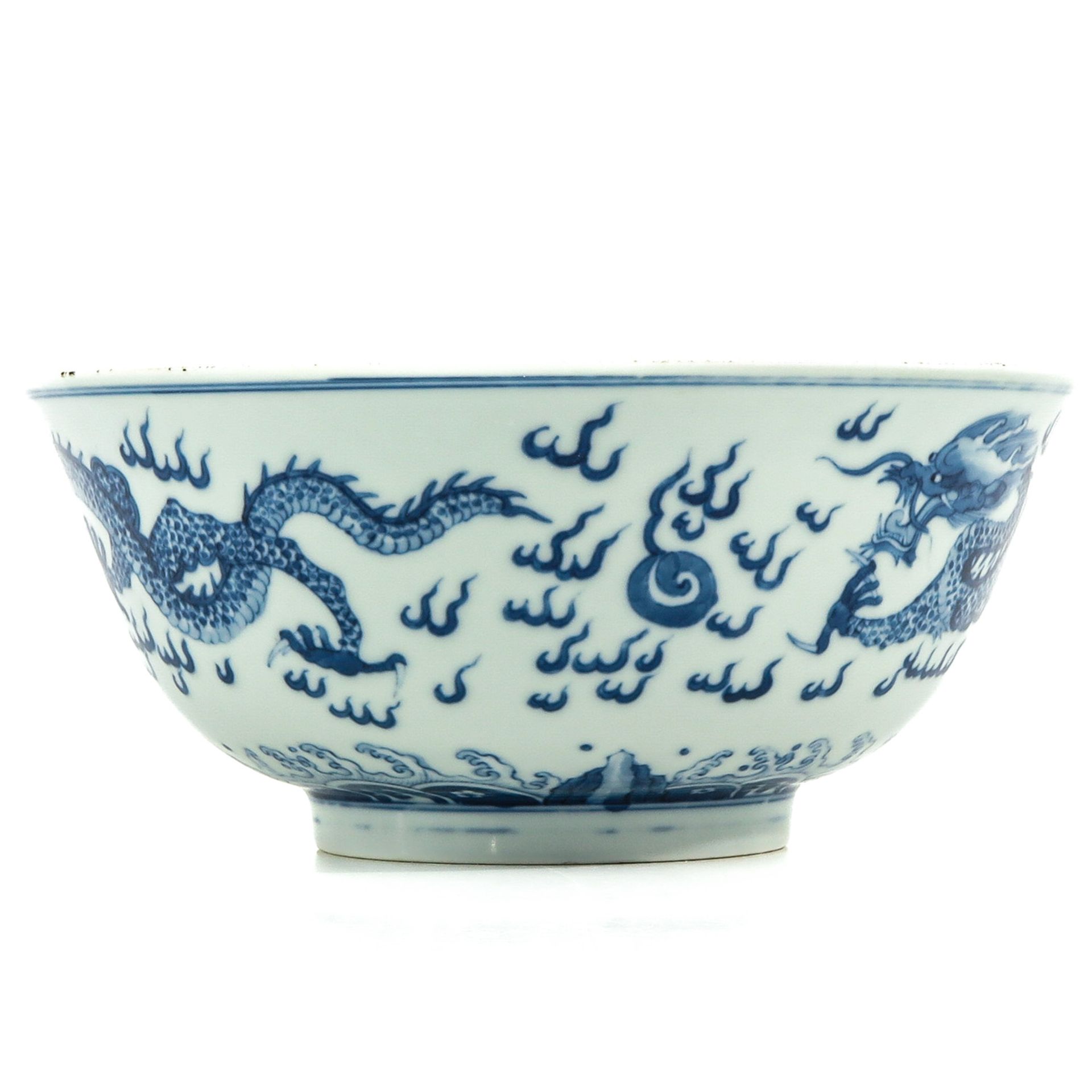 A Blue and White Bowl - Image 4 of 10