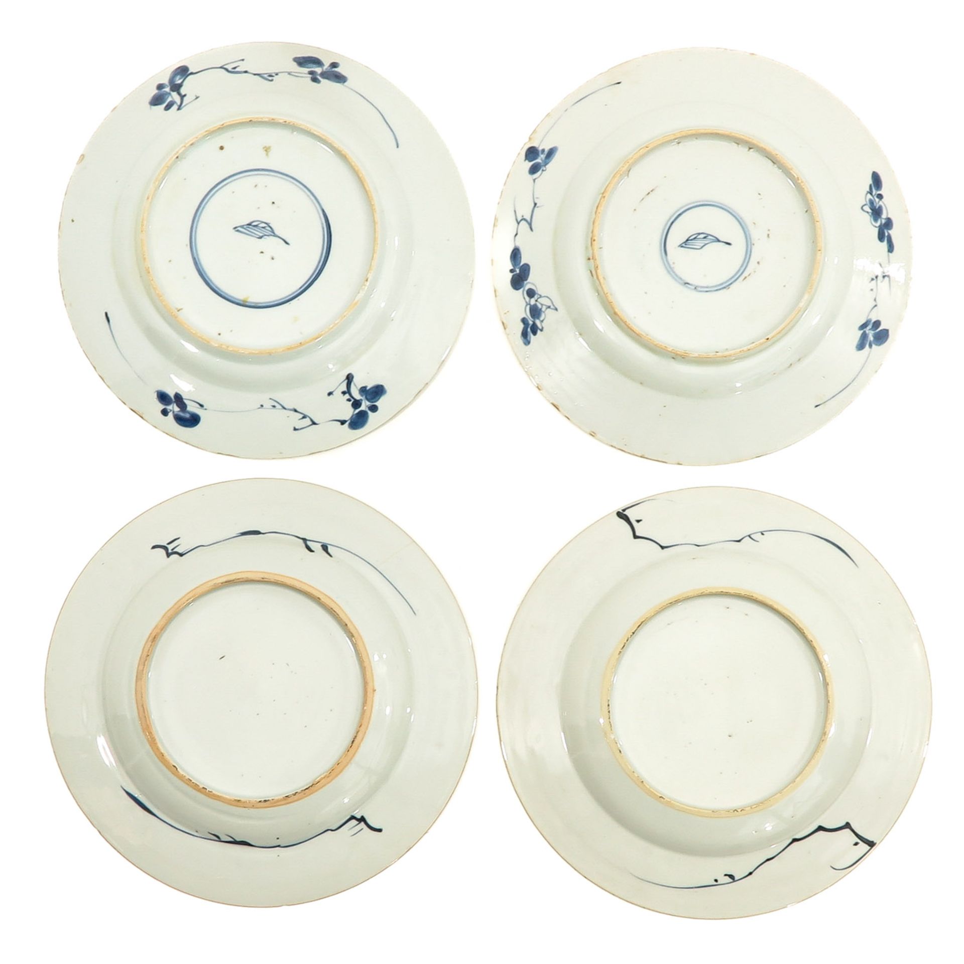A Collection of 4 Blue and White Plates - Image 2 of 10