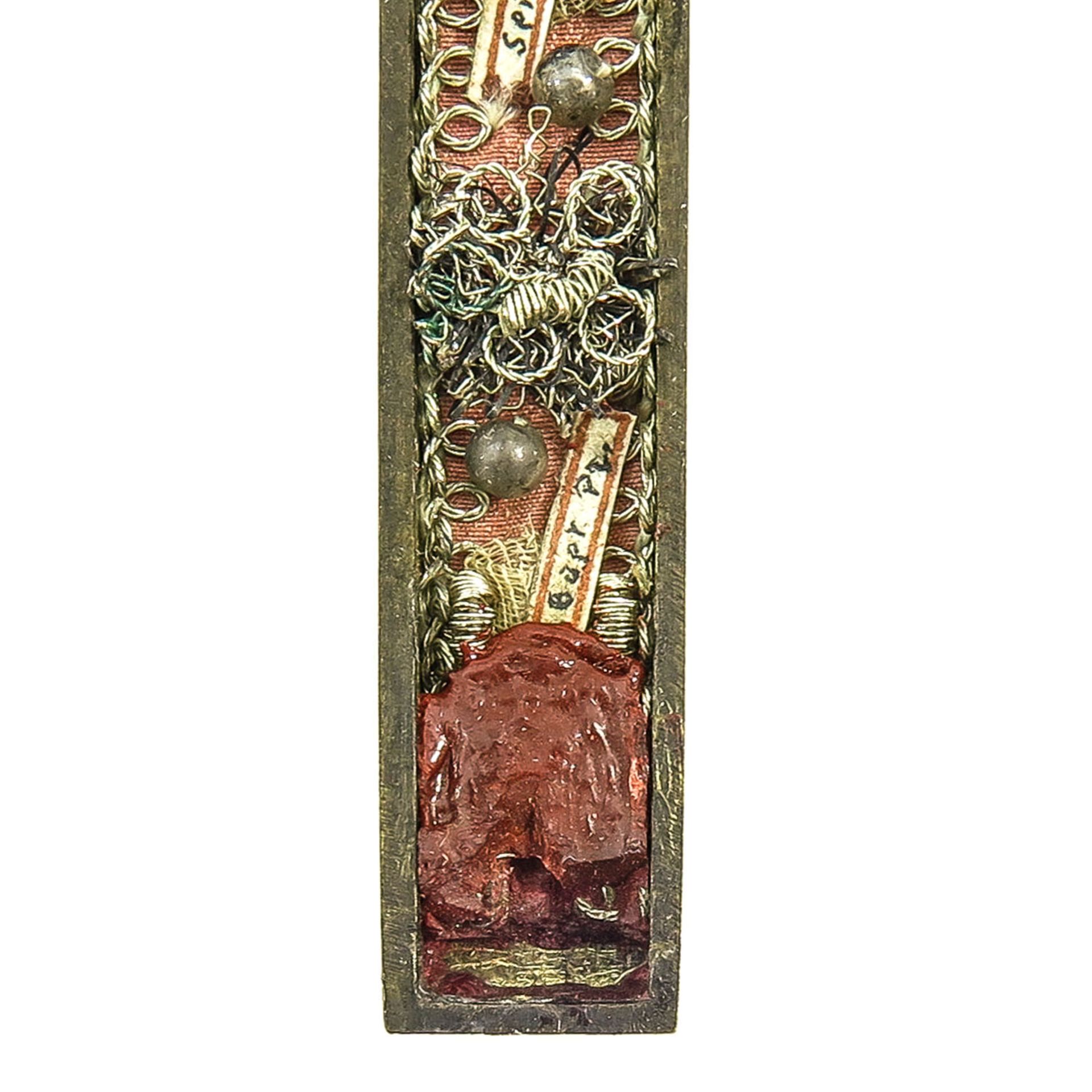 An 18th Century Bronze Relic Holder - Image 3 of 4