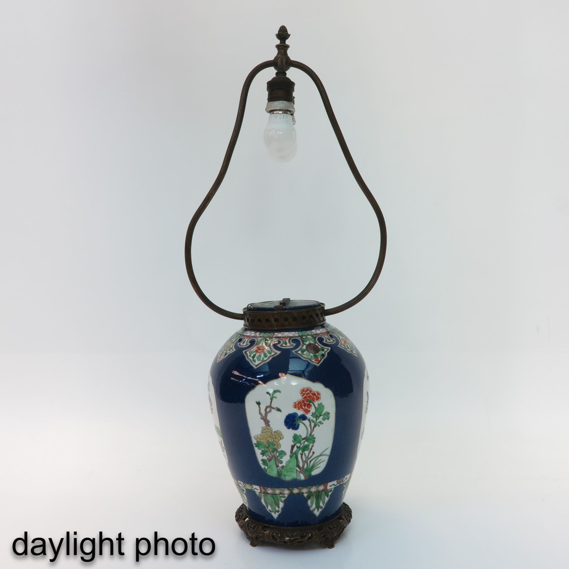 A Powder Blue Lamp - Bild 7 aus 10