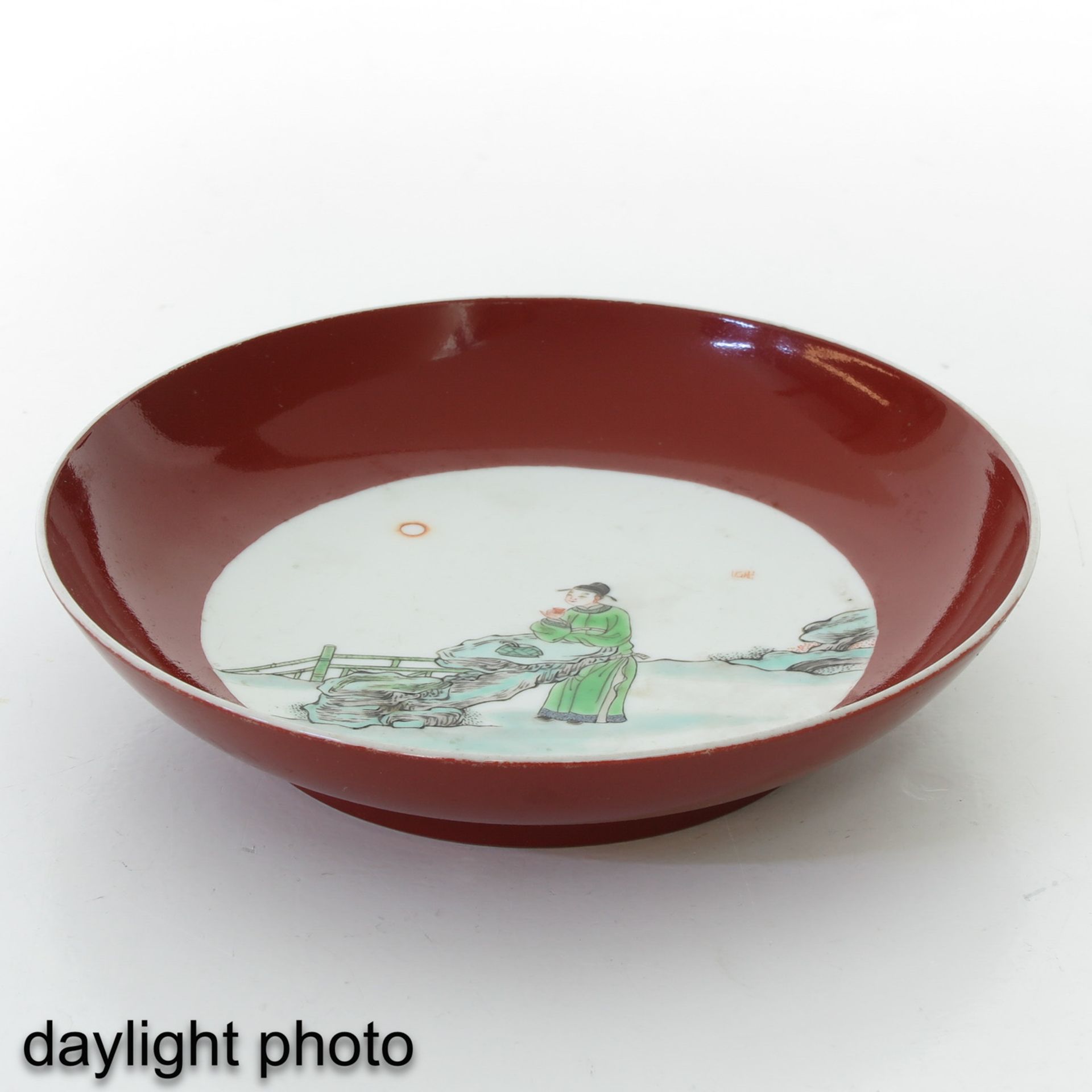 A Small Famille Verte Dish - Image 3 of 6