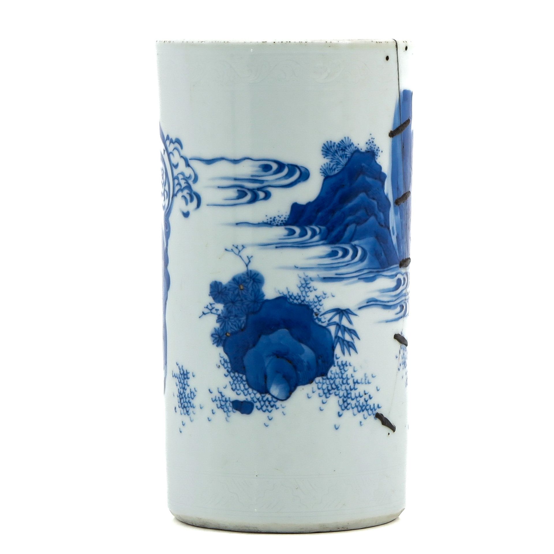 A Blue and White Brush Pot - Image 2 of 9