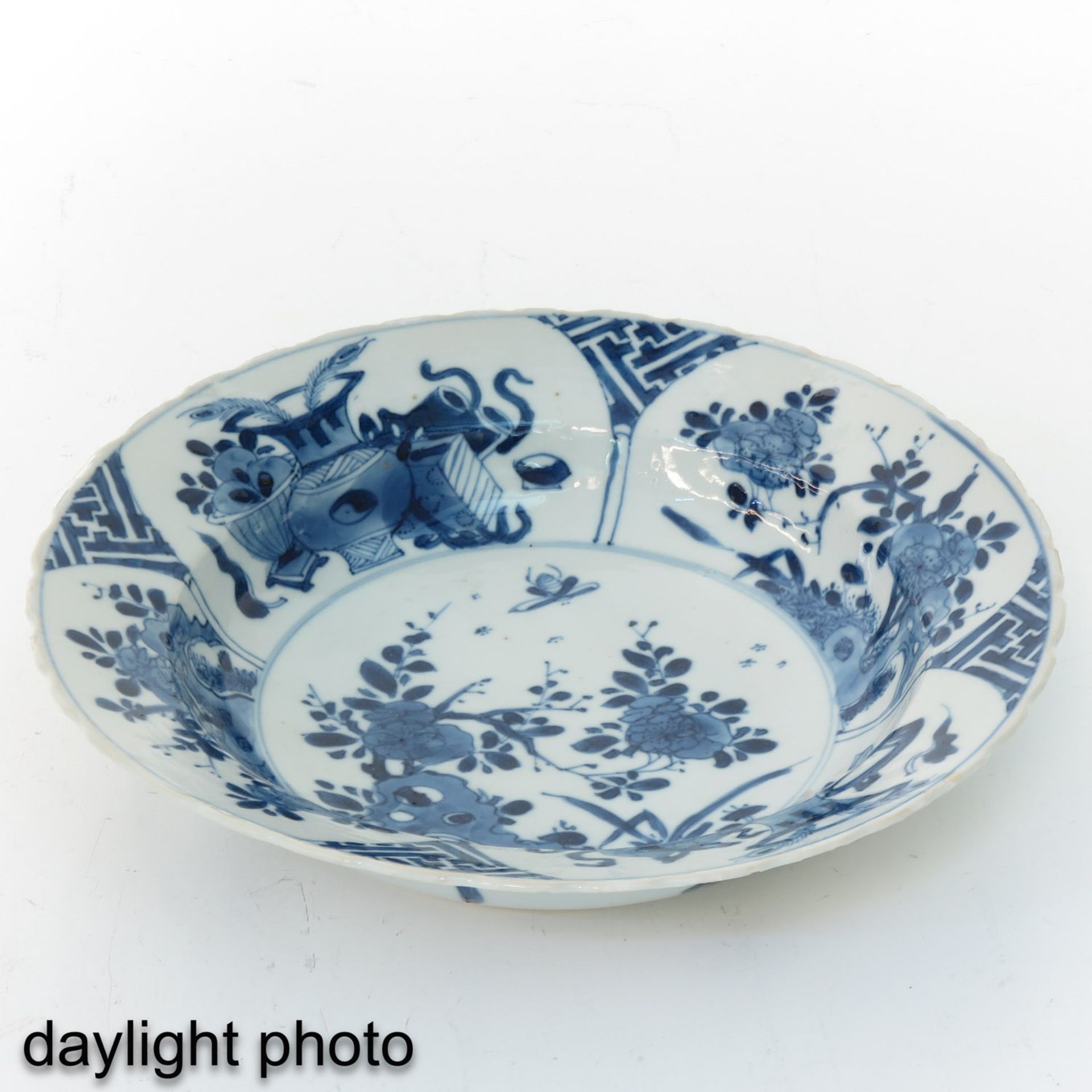 A Blue and White Bowl - Bild 3 aus 6