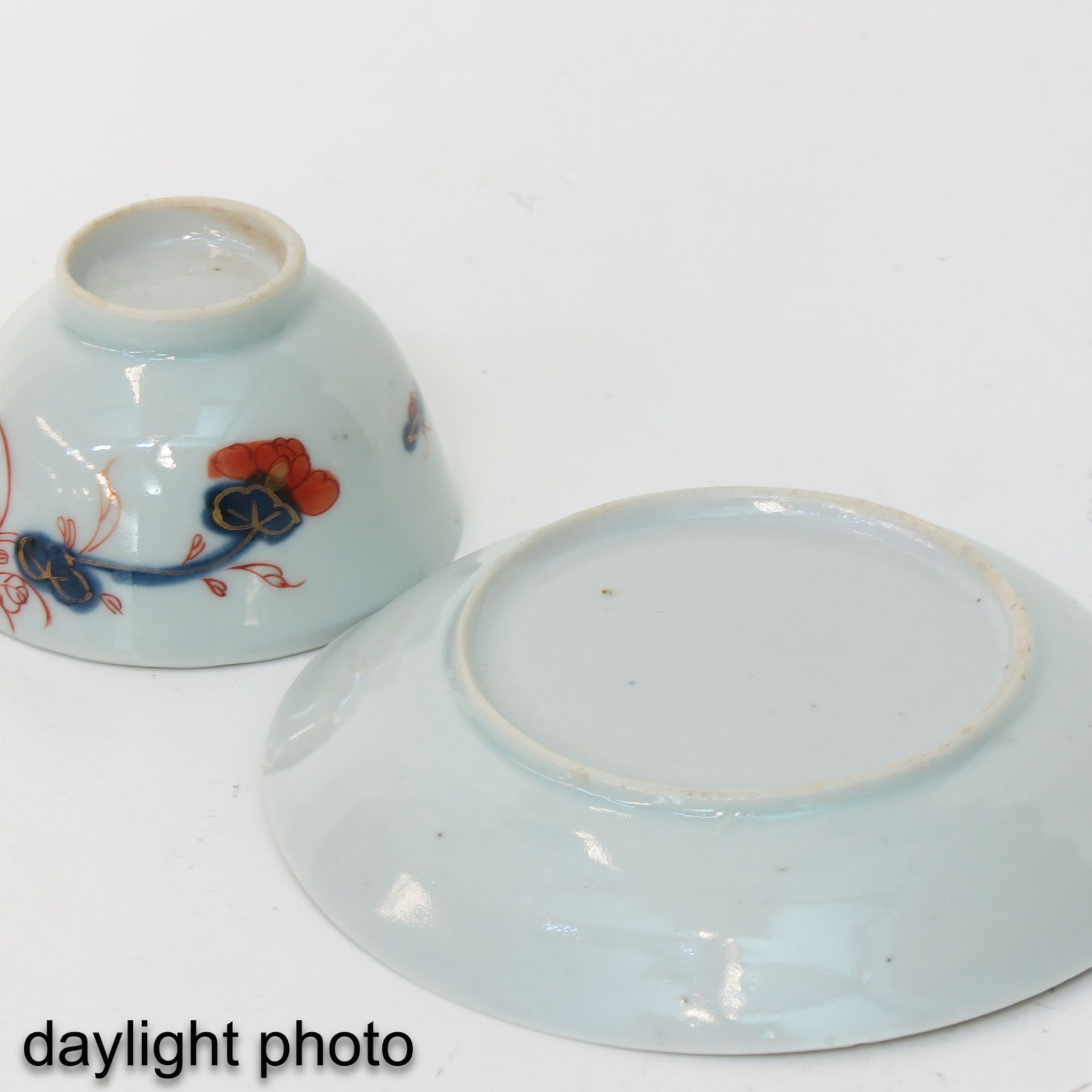 A Collection of Imari Cups and Saucers - Bild 10 aus 10