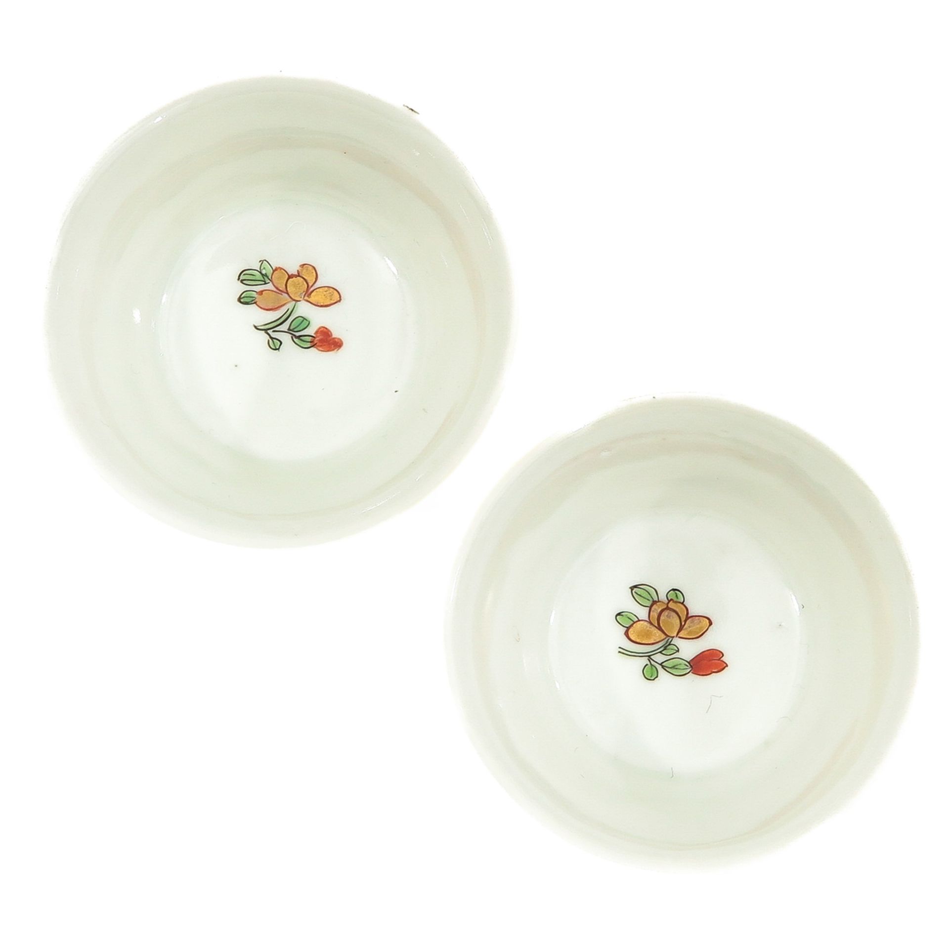 A Pair of Famille Rose Cups and Saucers - Bild 5 aus 10