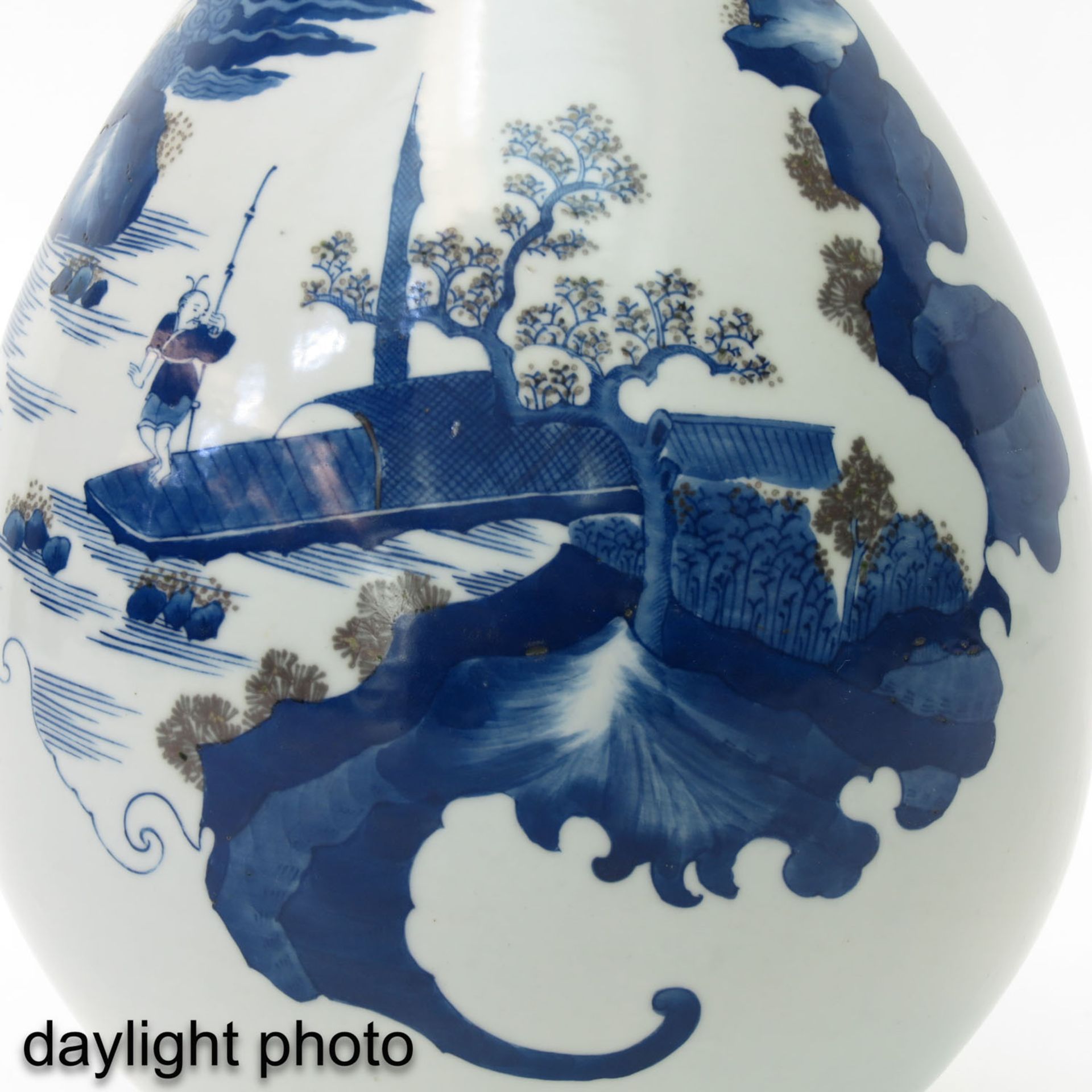 A Blue and White Vase - Image 10 of 10