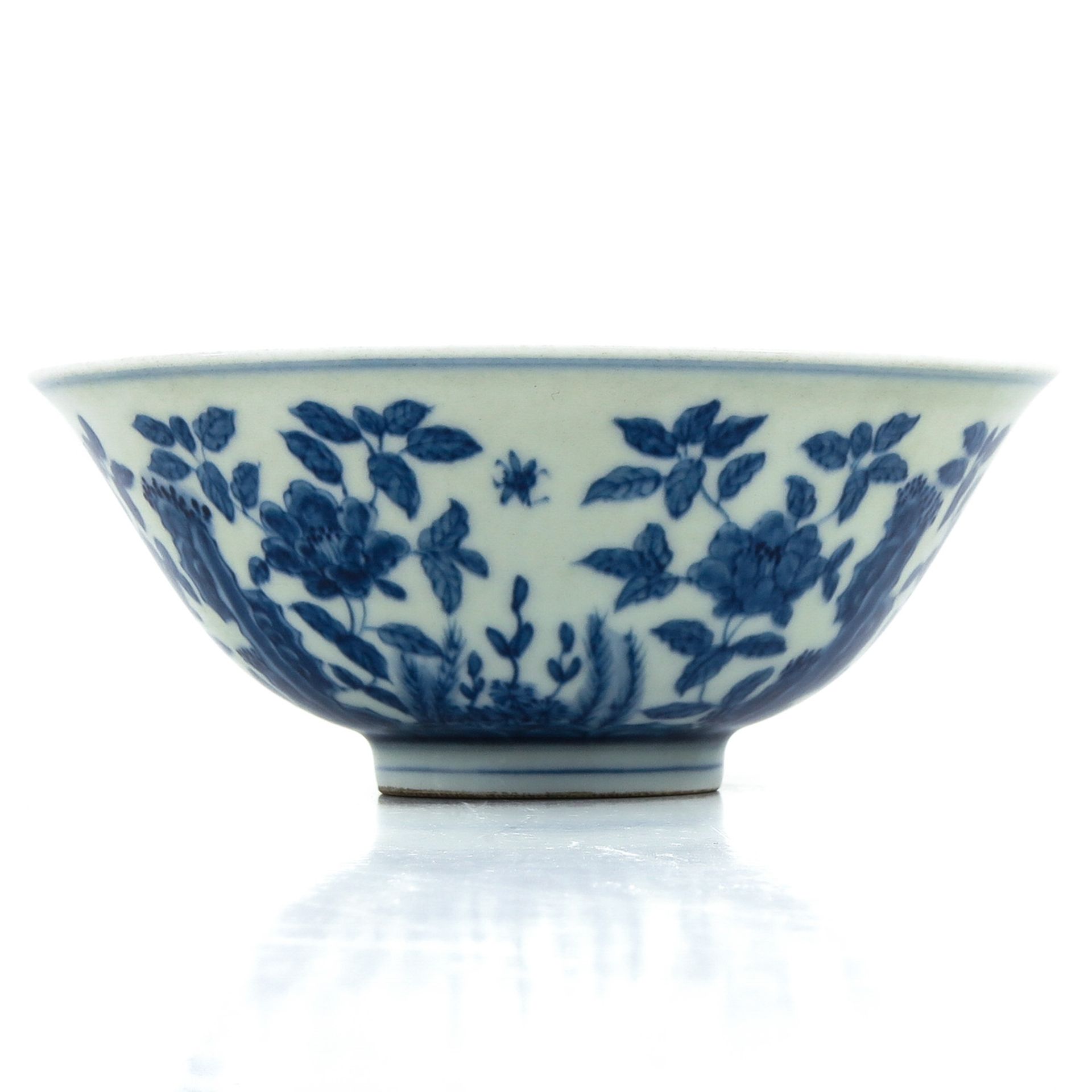 A Blue and White Bowl - Image 2 of 9