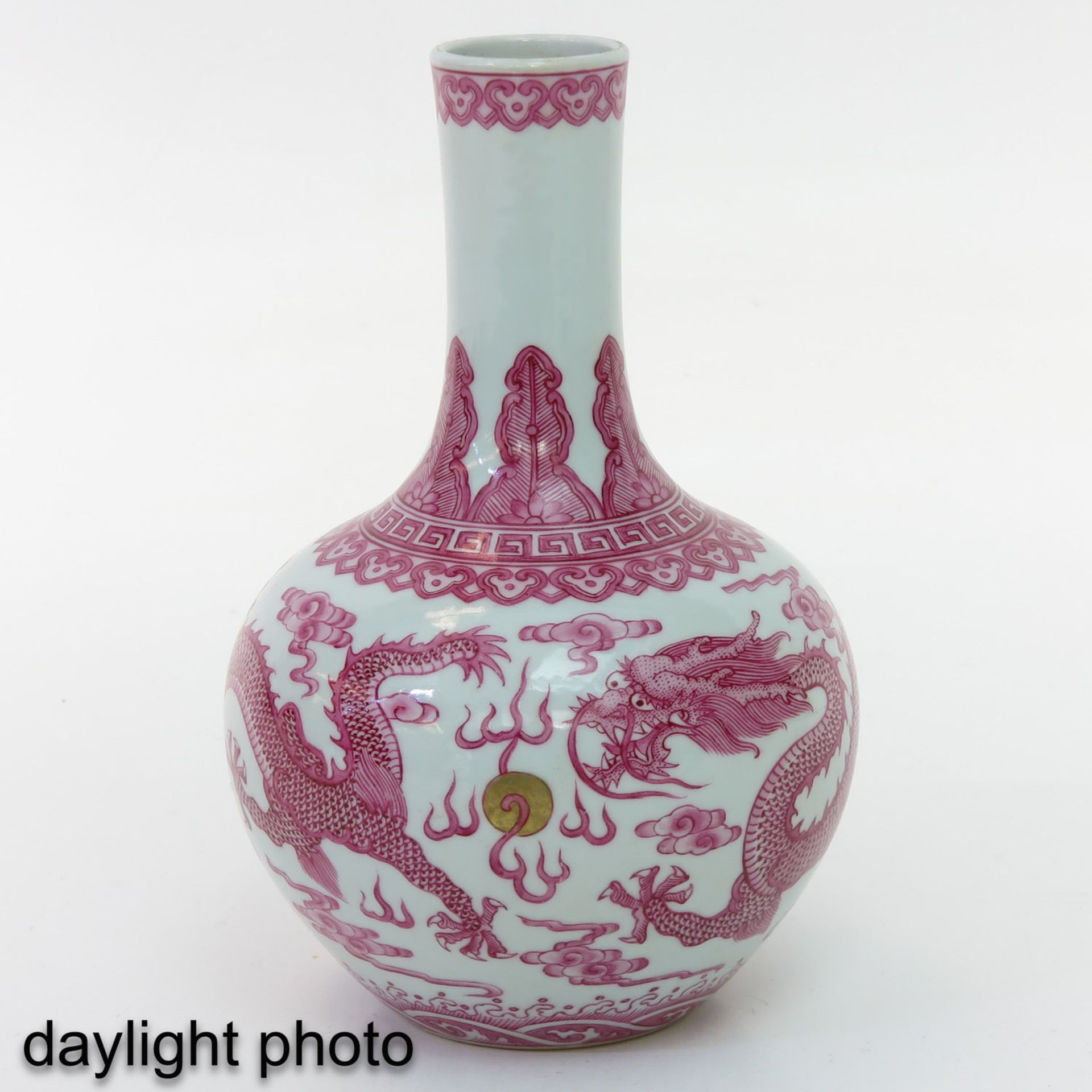 A Pink Decor Bottle Vase - Bild 7 aus 10