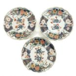 A Series of 3 Famille Verte Decor Plates